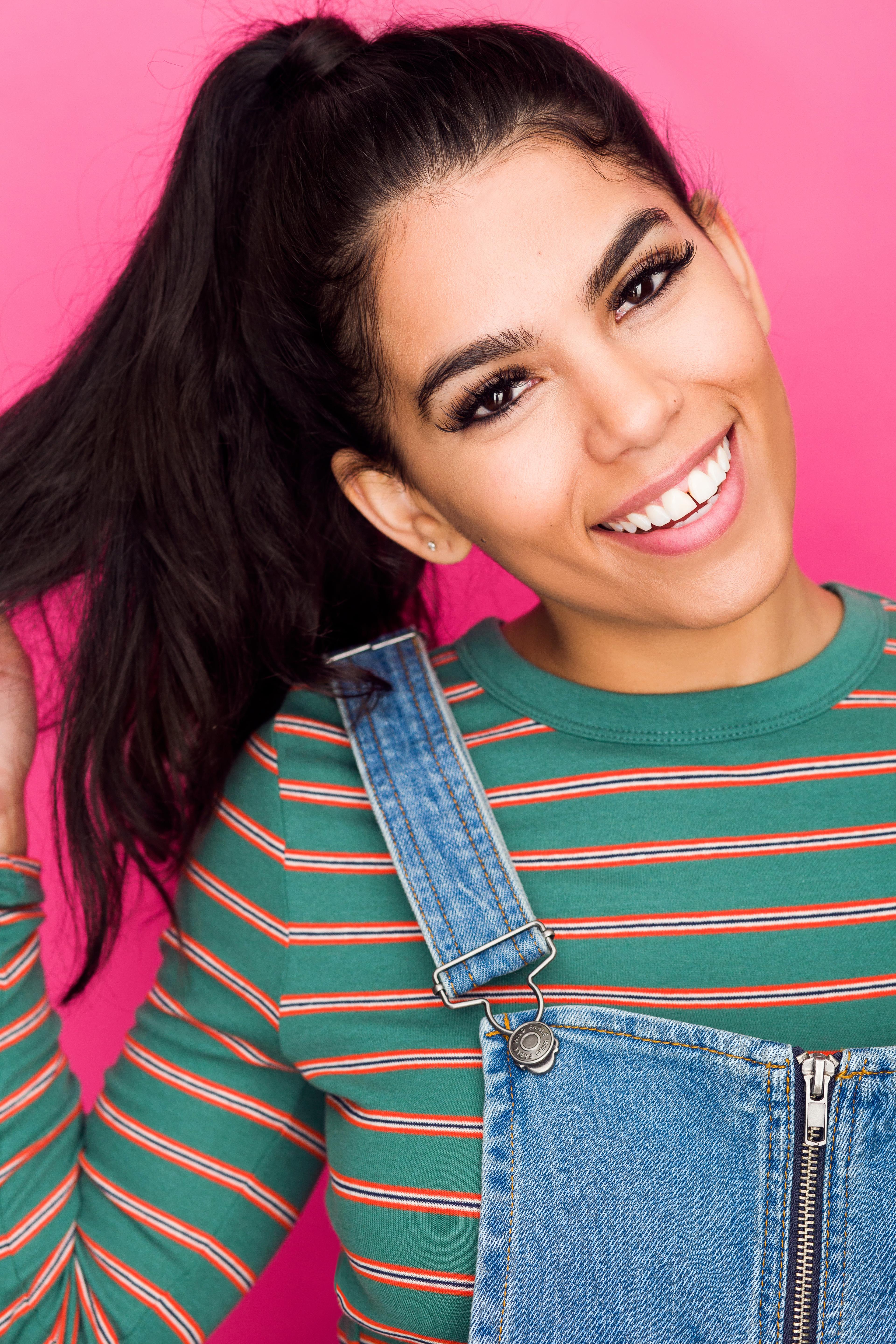 actor Elizabeth Ruiz large photo