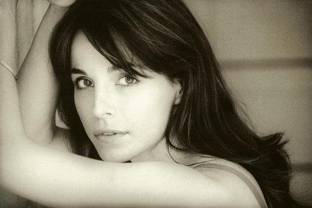 actor Lisa Sheridan large photo