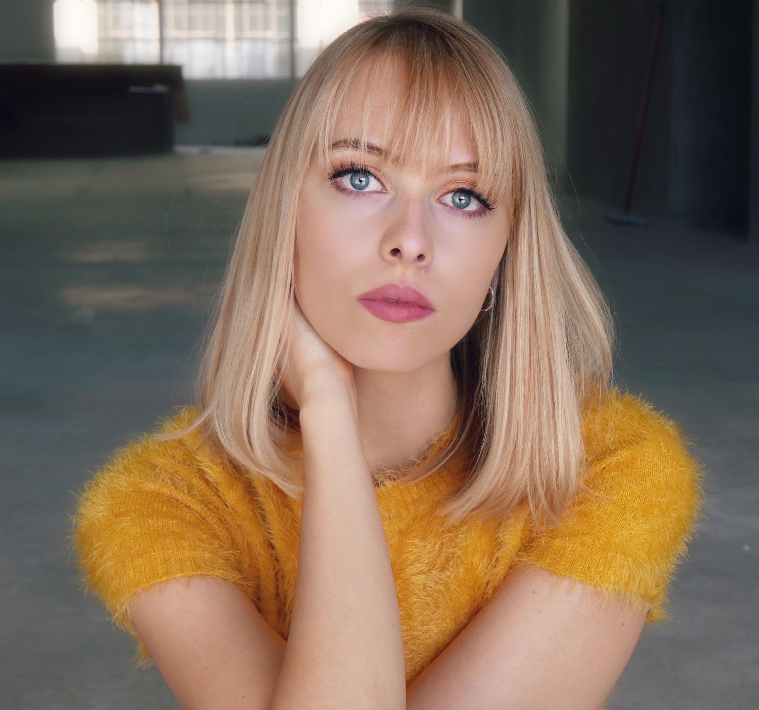 actor Giselle DaMier large photo