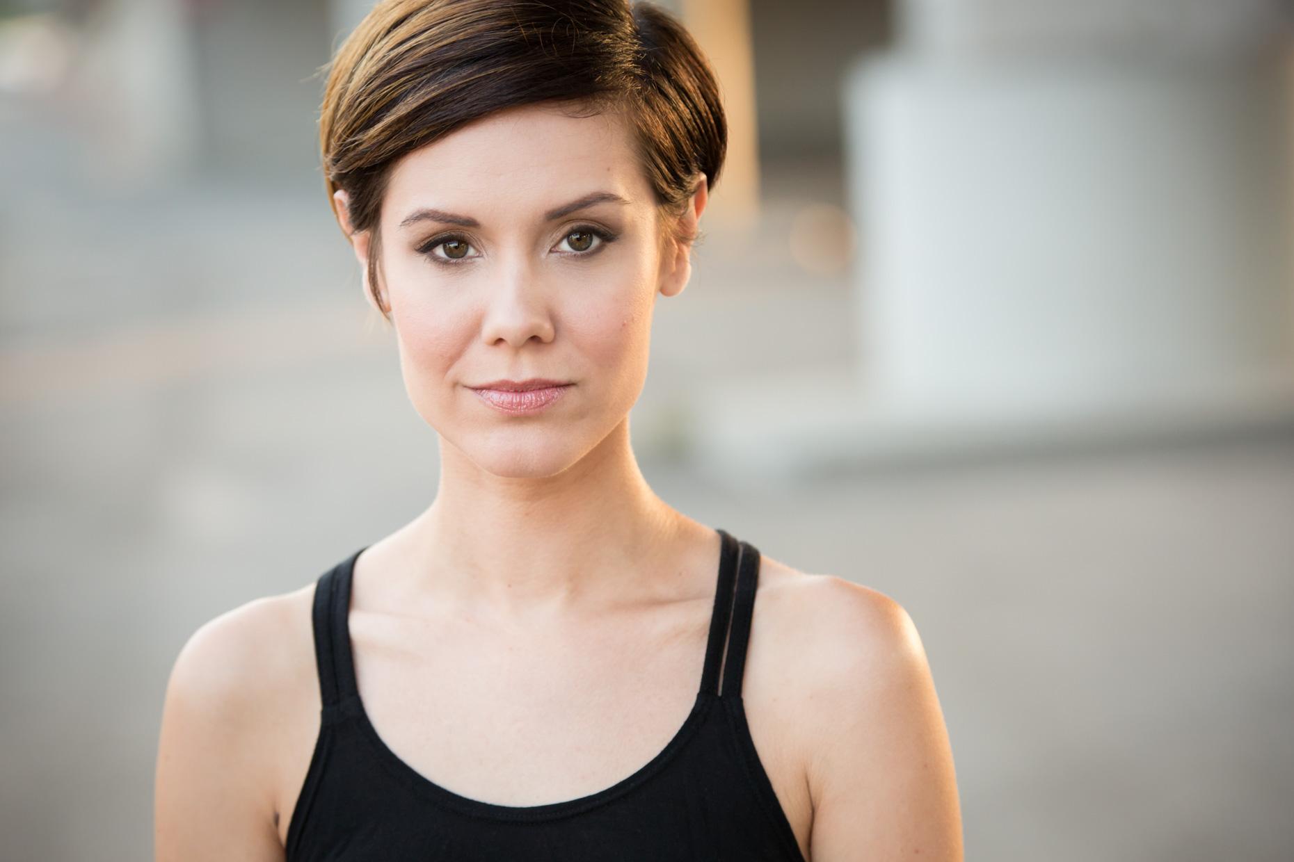 actor Erin Evans large photo