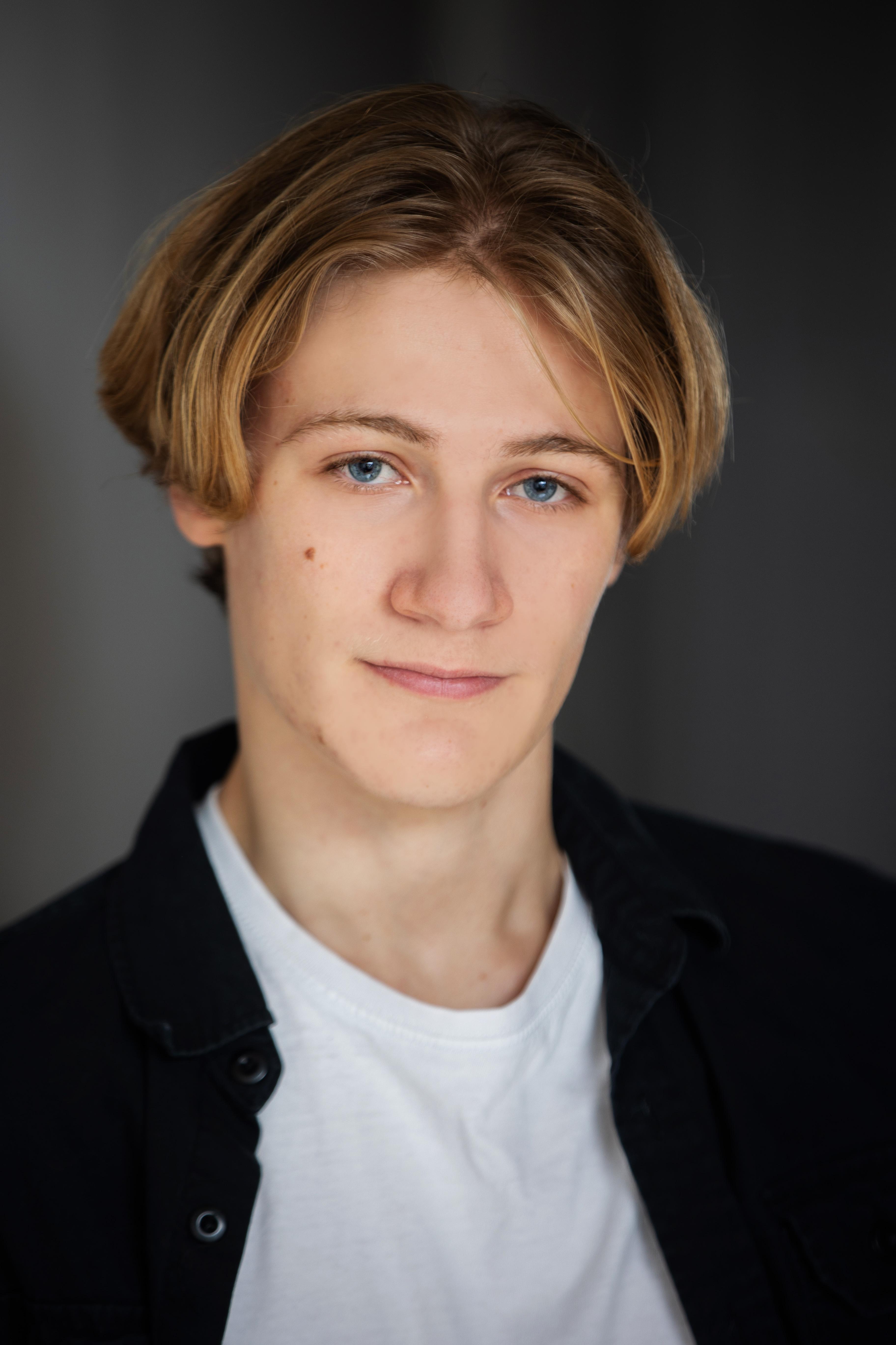 actor Soleyman Pierini large photo