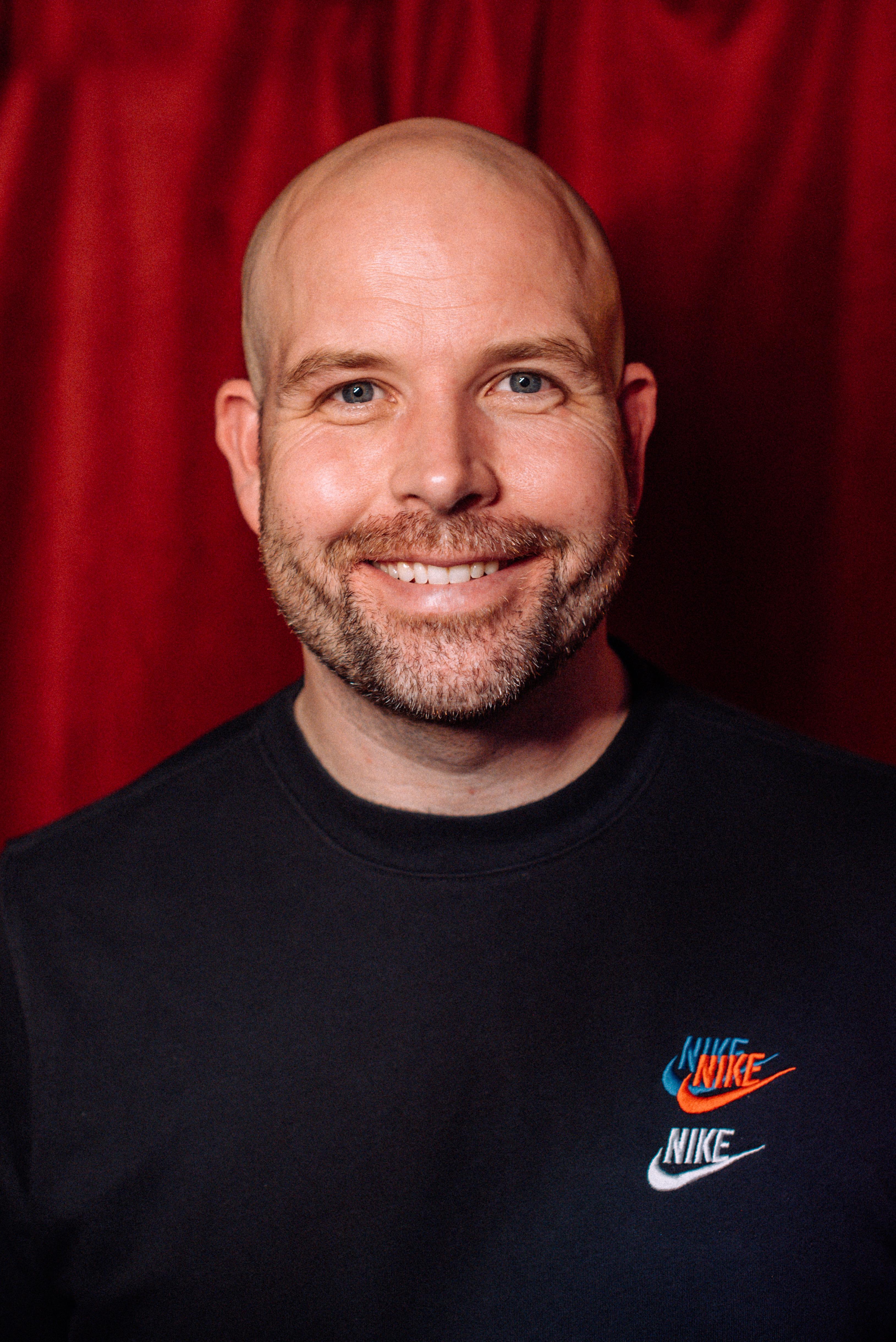 actor Daniel Van Kirk large photo