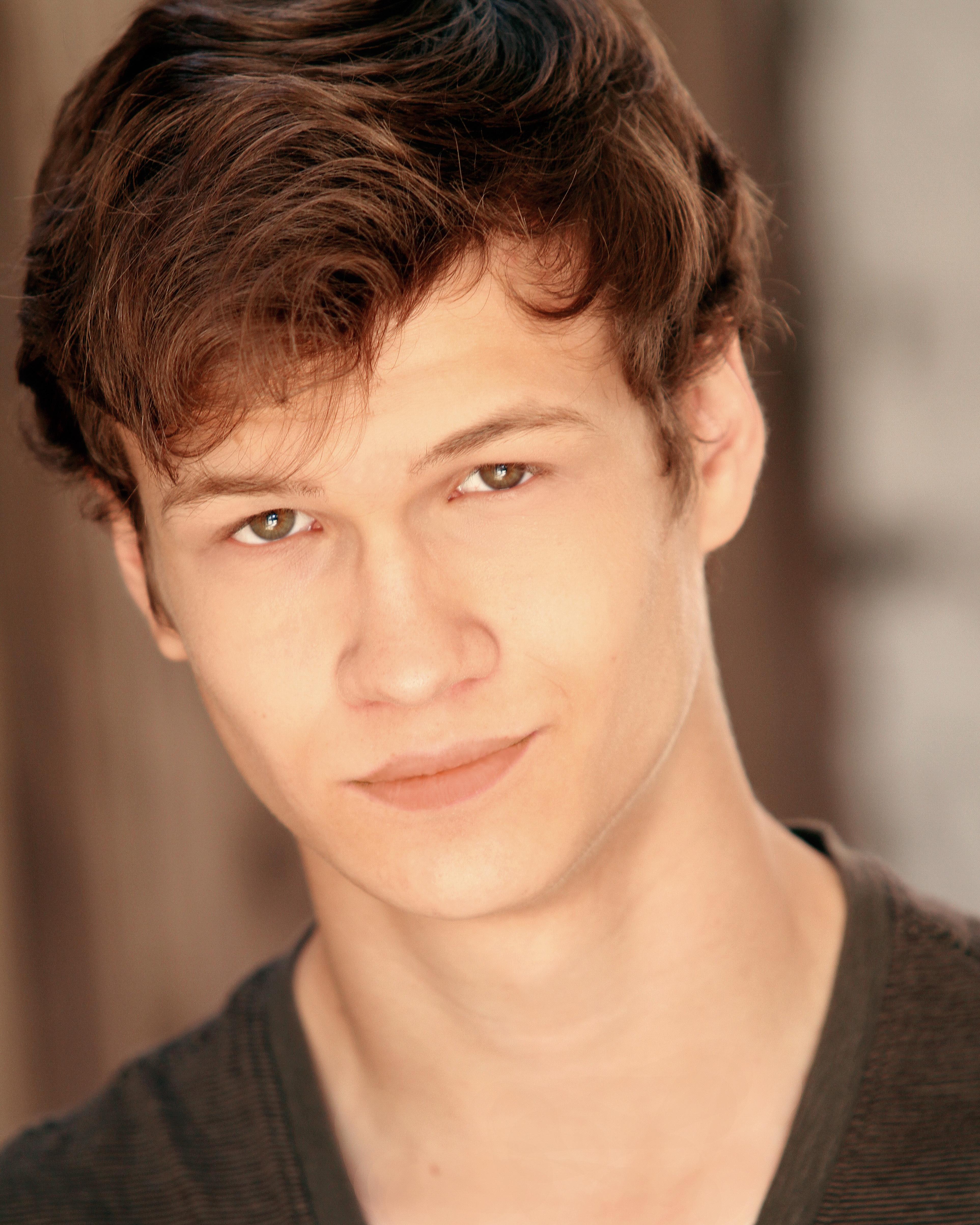 actor Drew Koles large photo