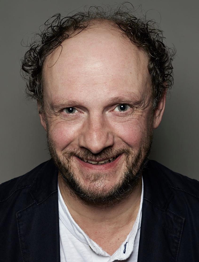 actor Nicholas Asbury large photo