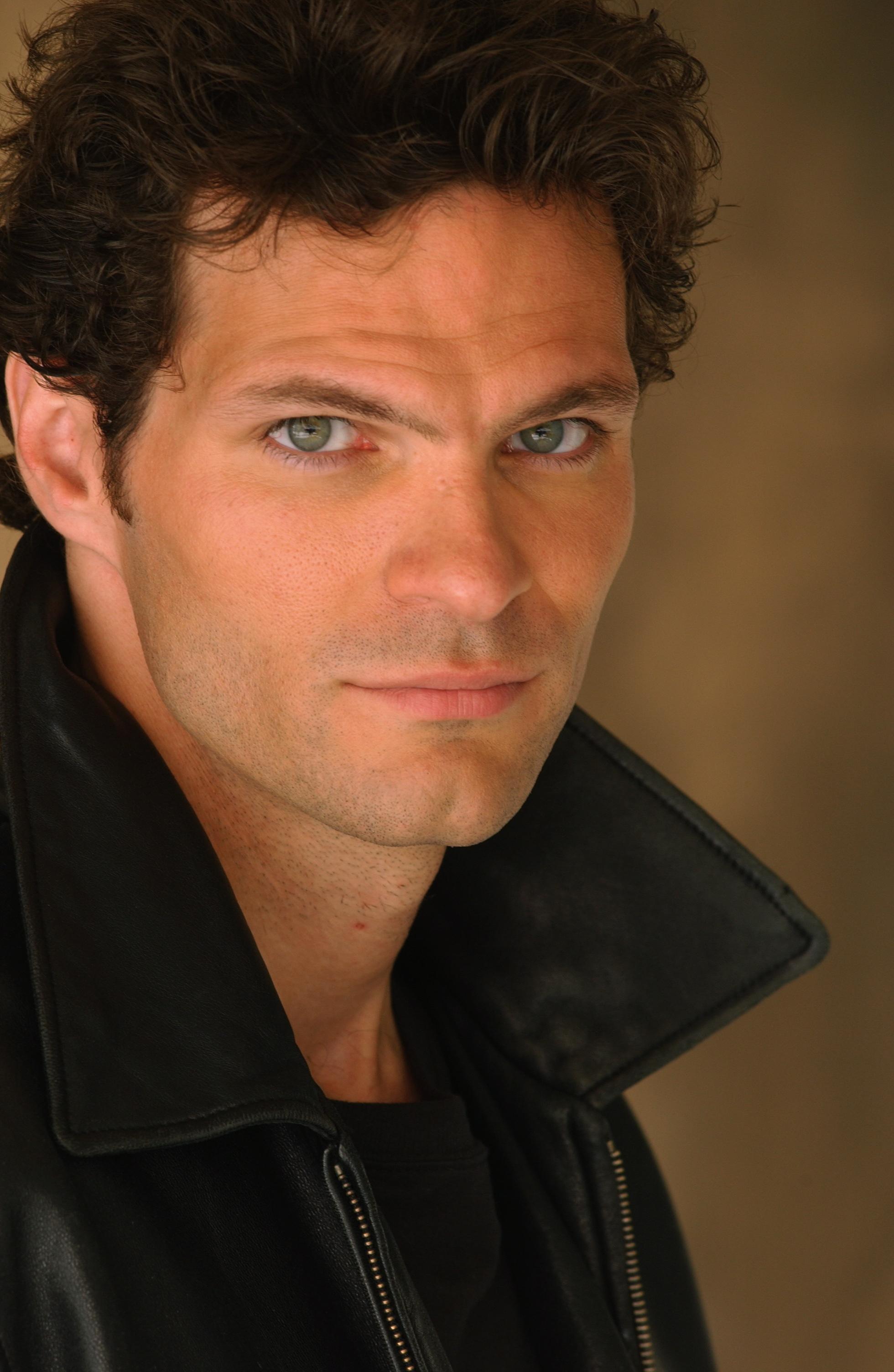 actor Matt Vasko large photo