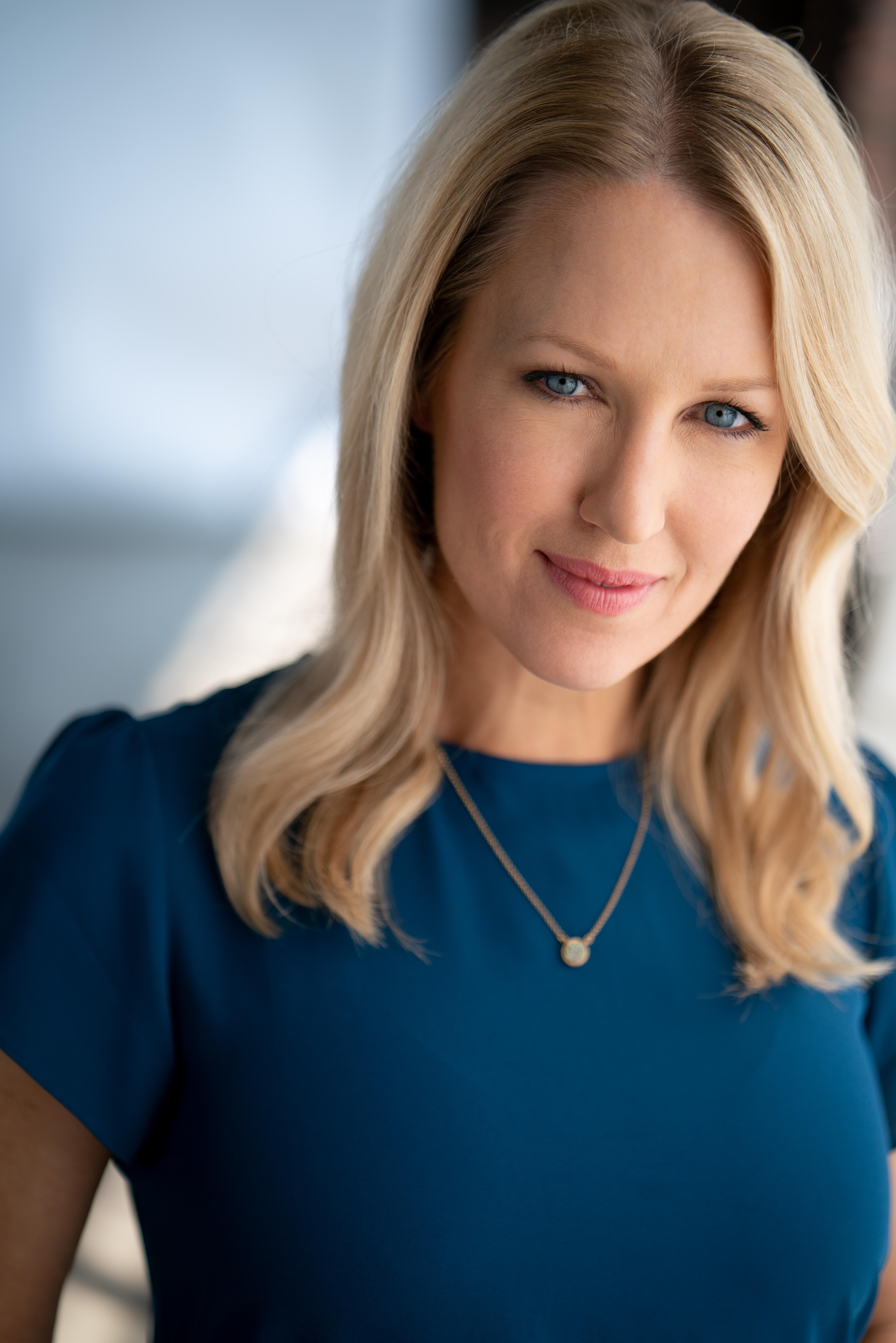 actor Michelle Davidson large photo