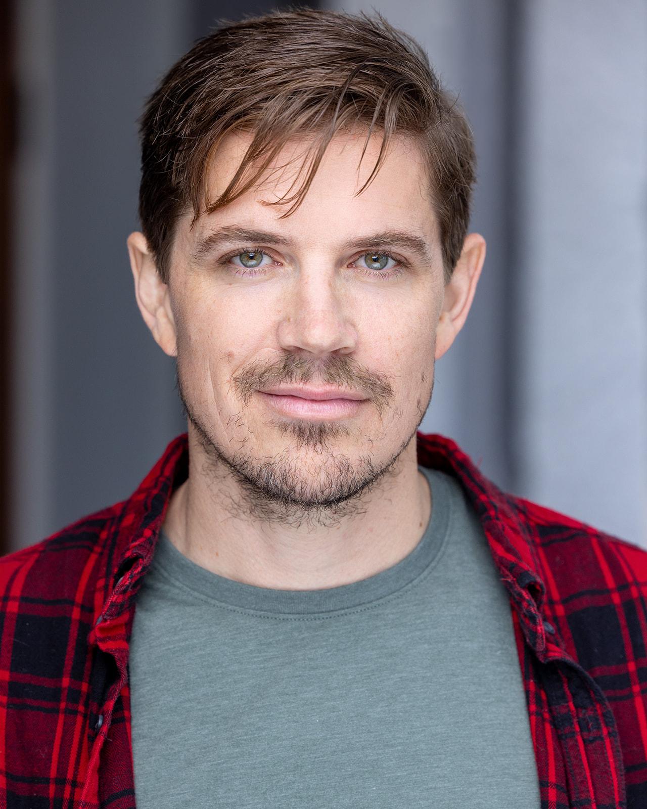 actor Michael Gmur large photo