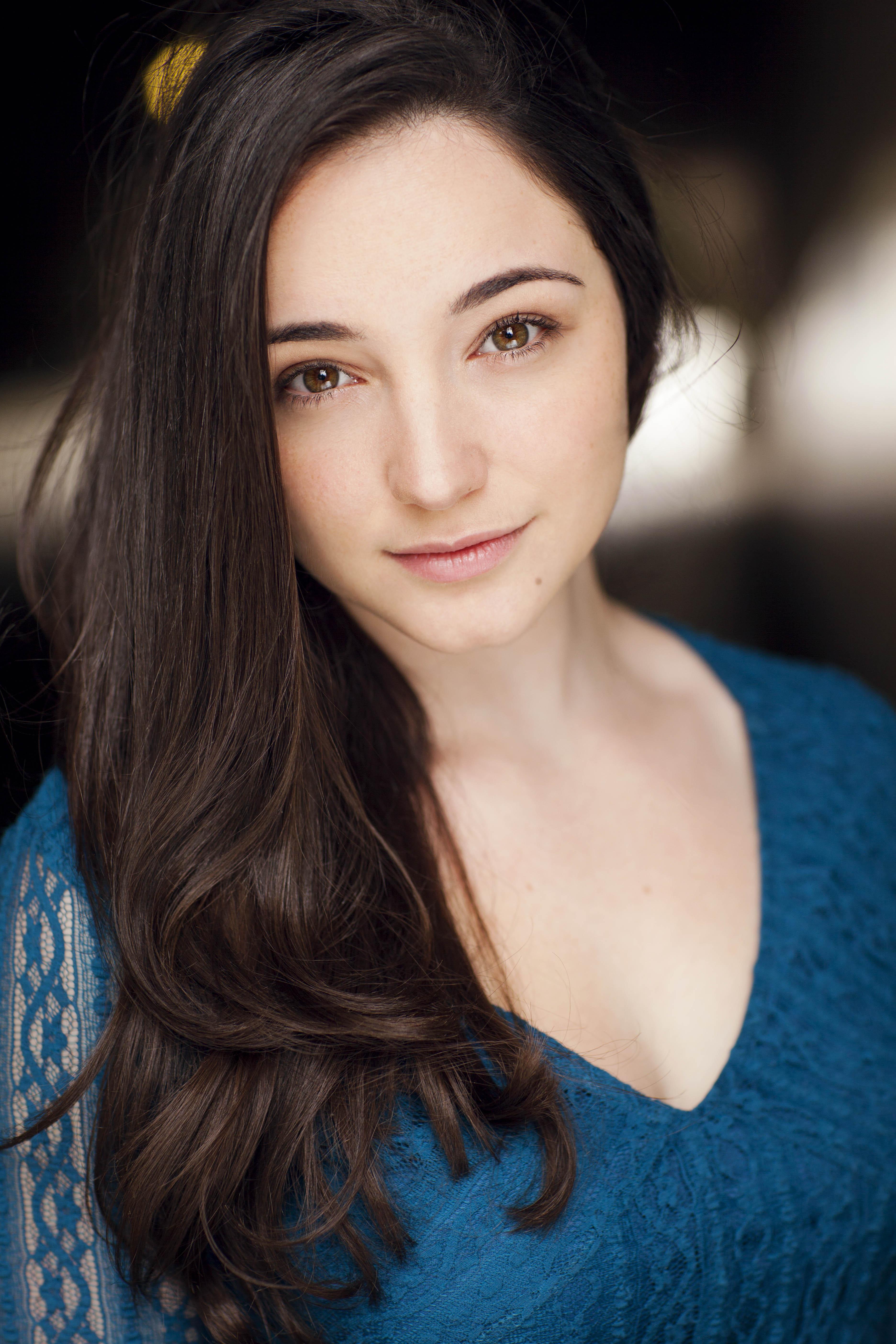 actor Leanne Agmon large photo