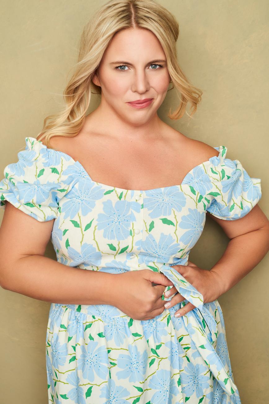 actor Sara Coates large photo