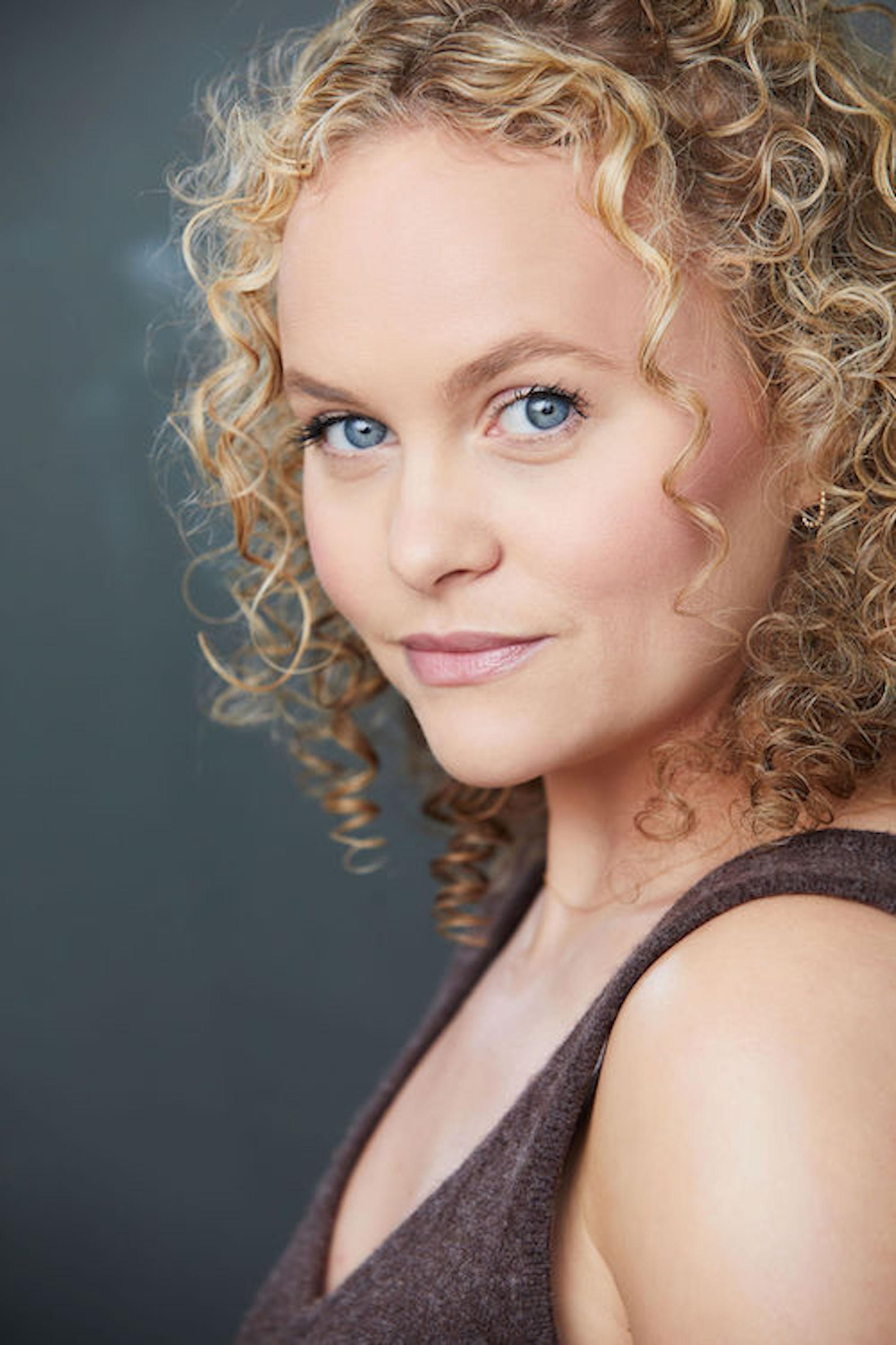 actor Amanda Jane Cooper large photo