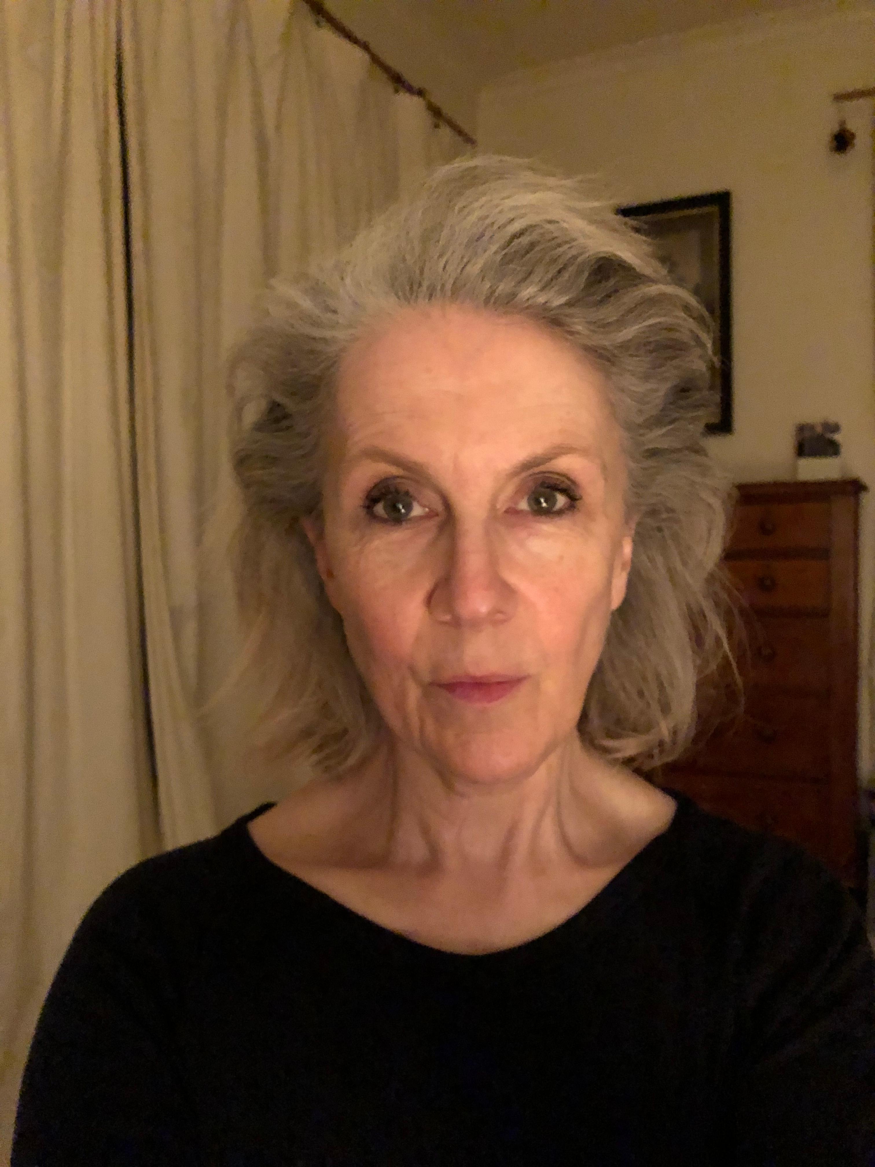 actor Debra Lawrance large photo