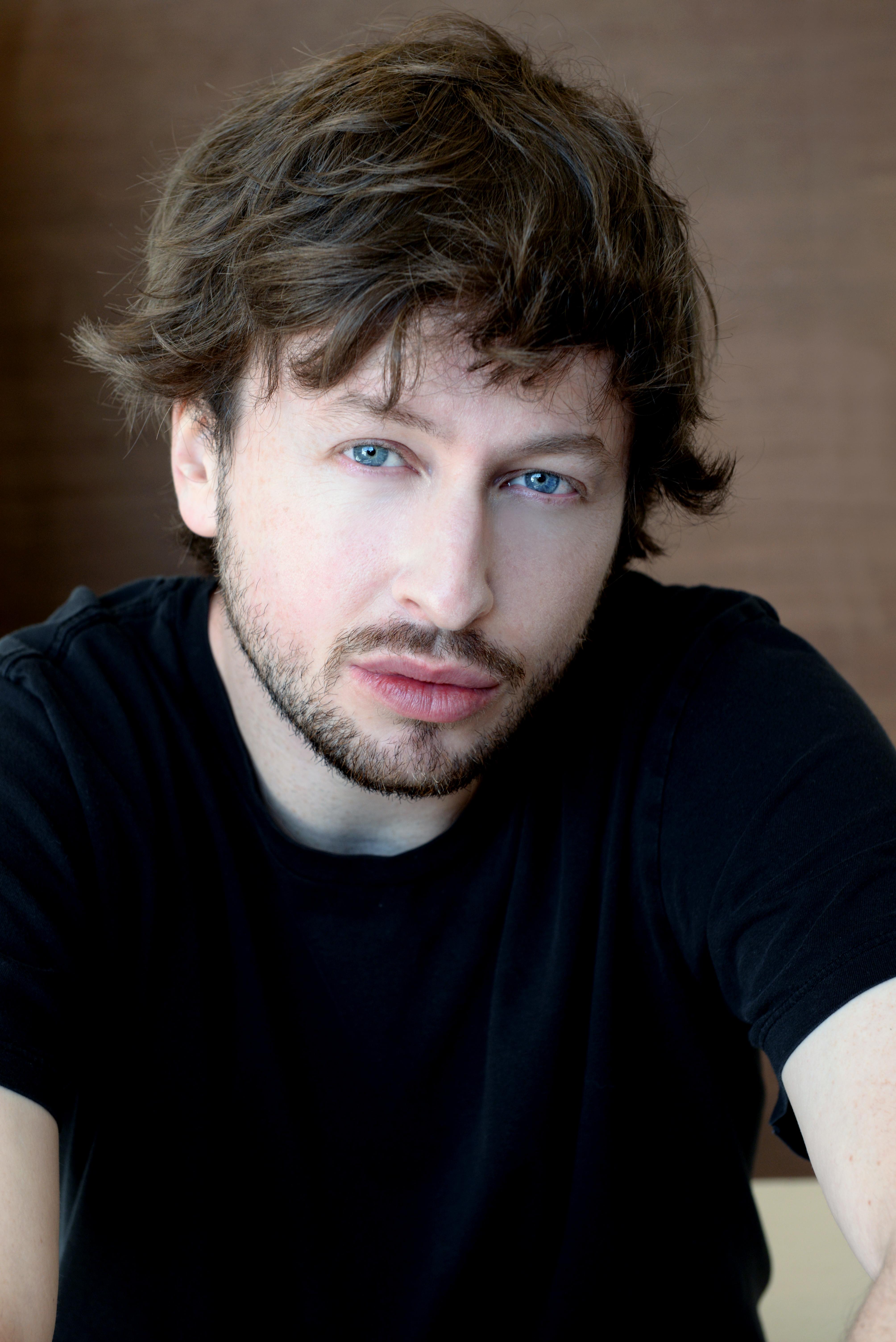 actor Barnaby Duke large photo