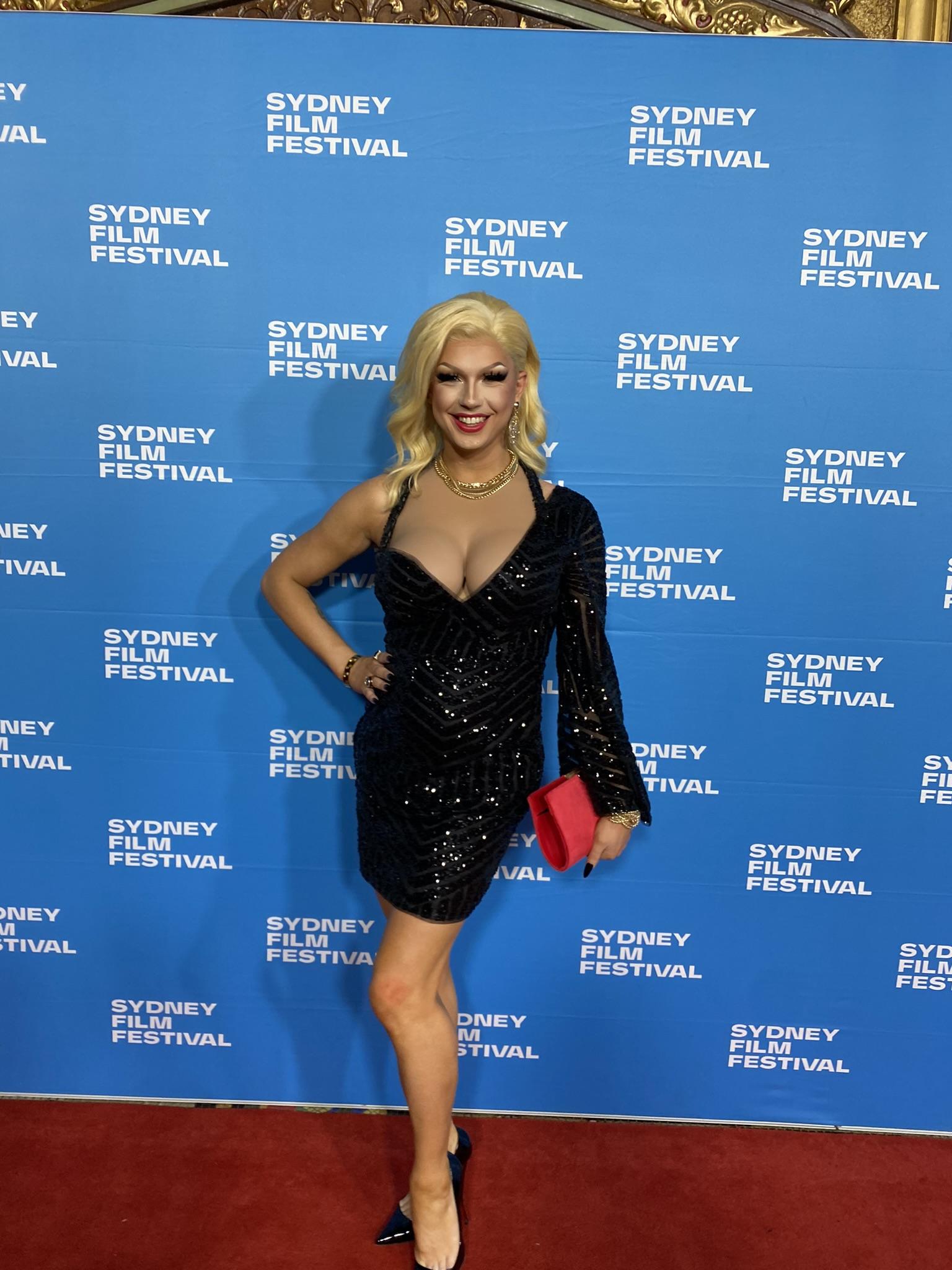 actor Jonathan Walsh large photo