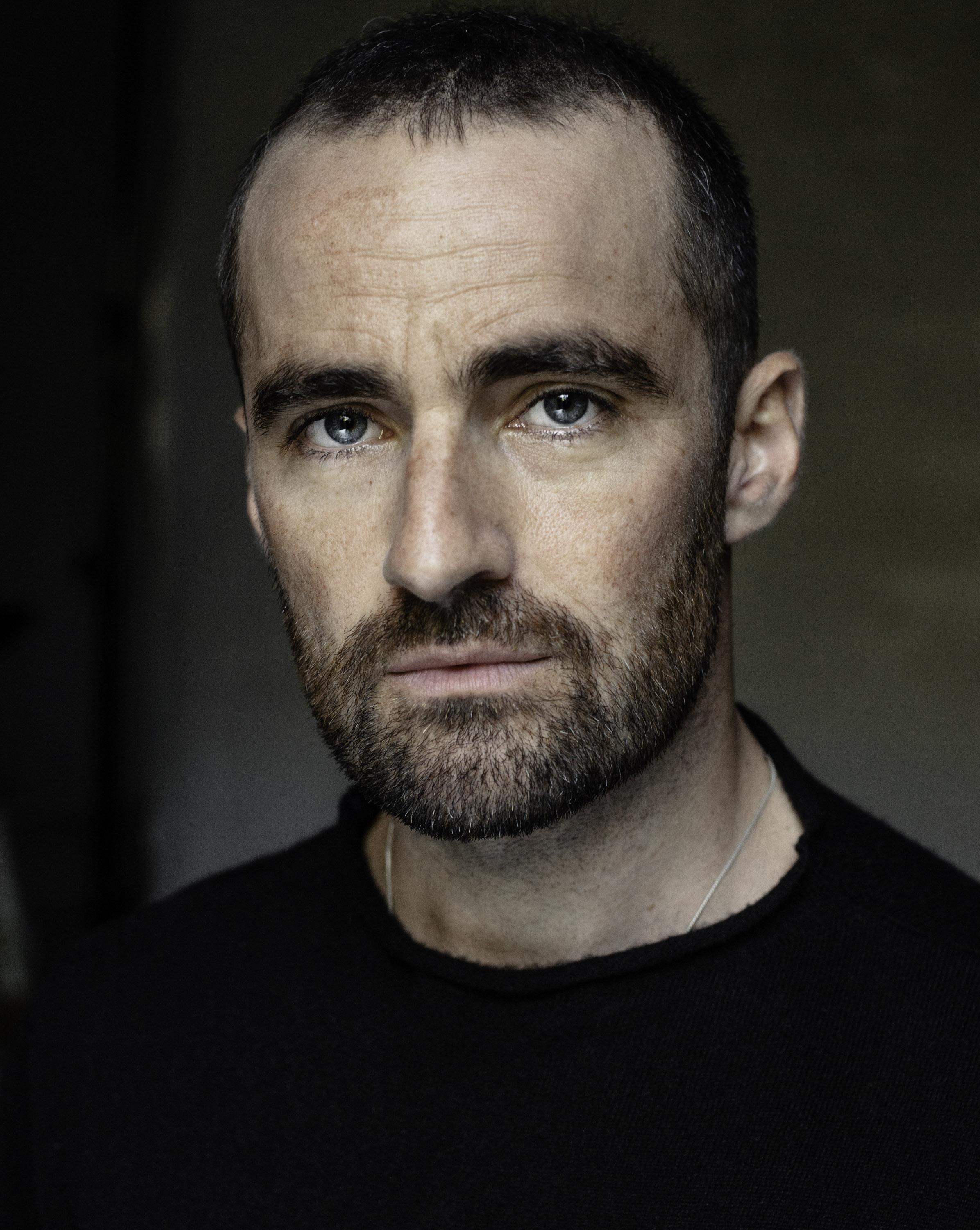 actor Russ Bain large photo