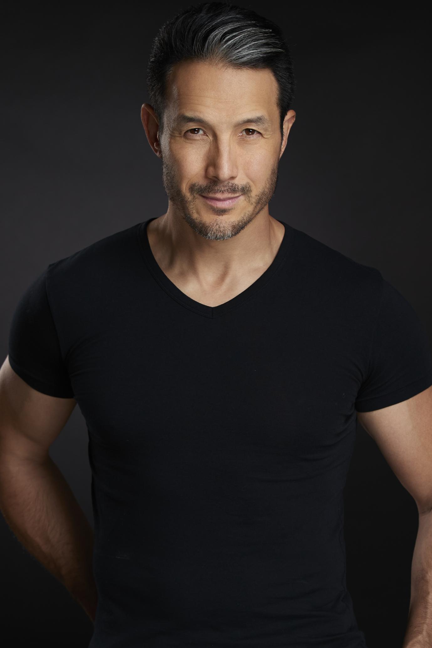 actor Darren E. Scott large photo