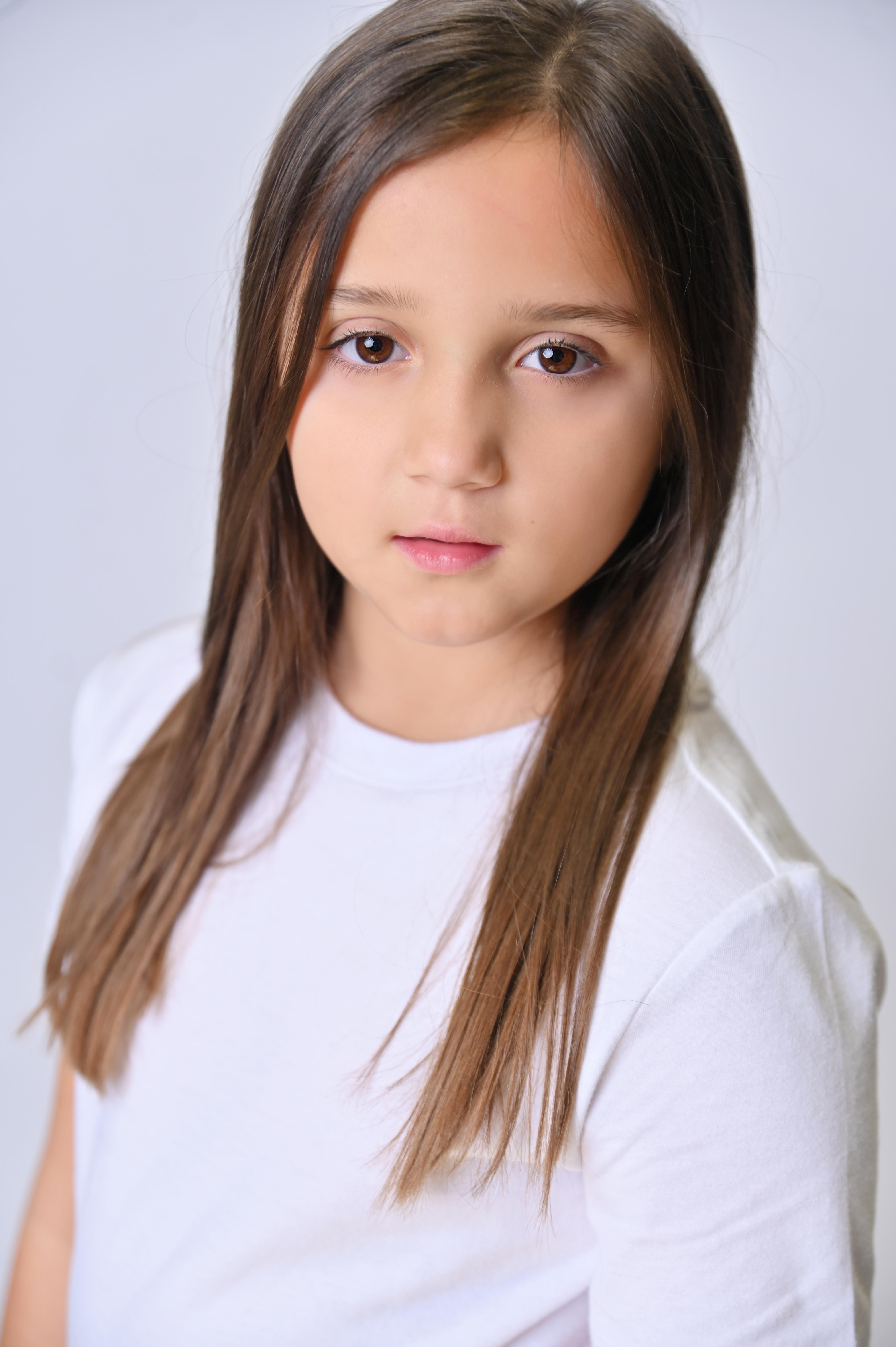 actor Gabriella Caponi large photo