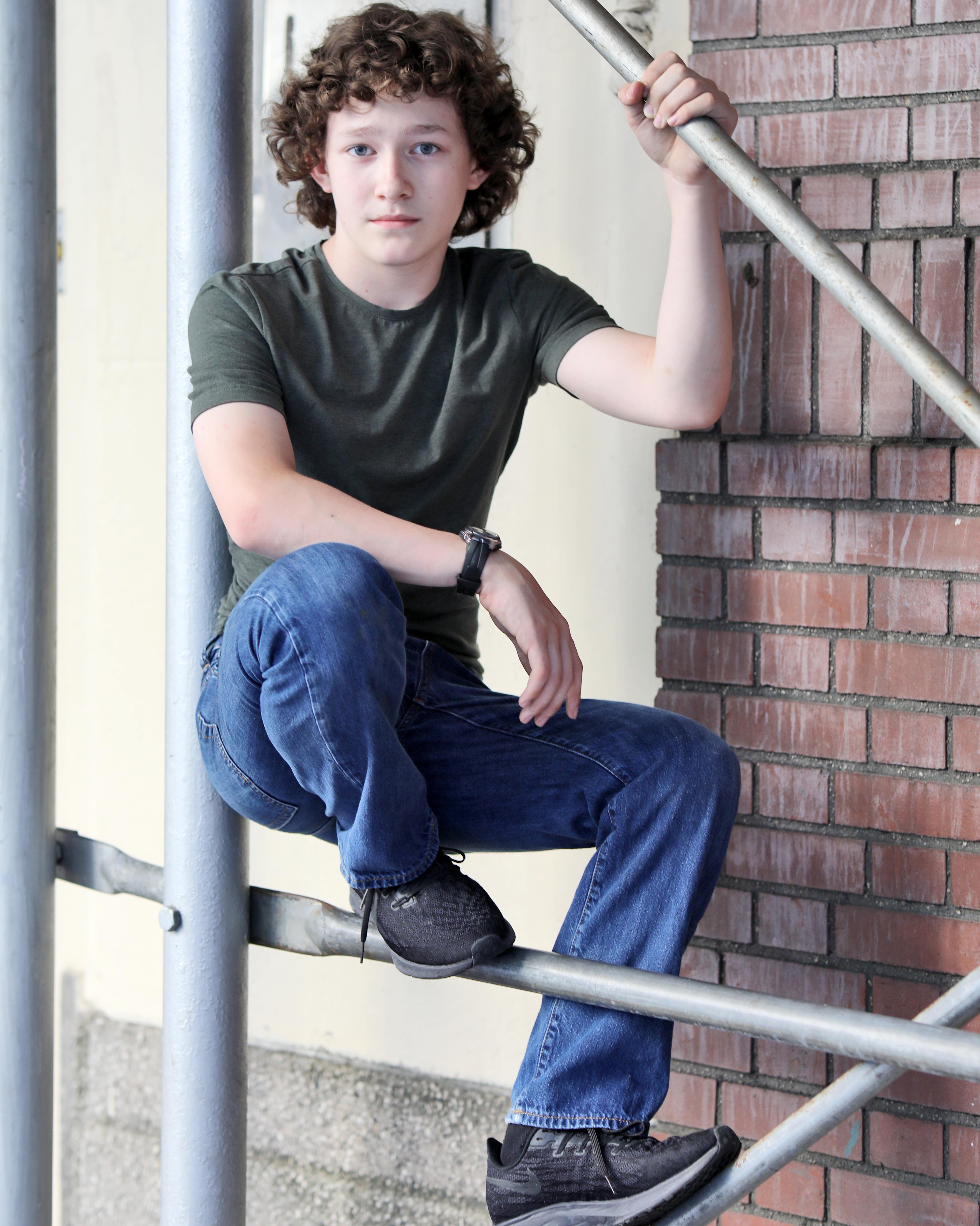 actor Joey Curtis-Green large photo