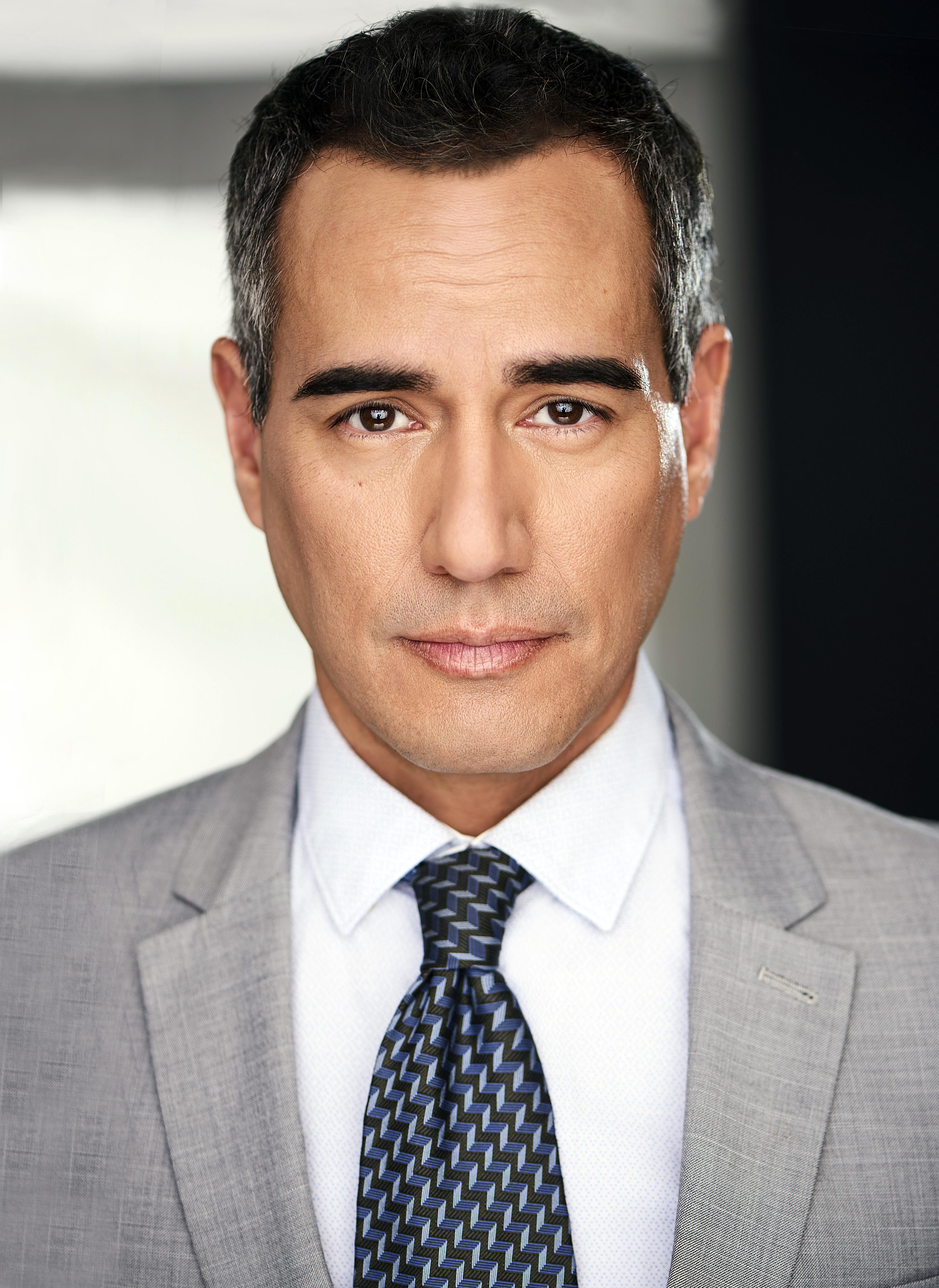 actor Juan Monsalvez large photo