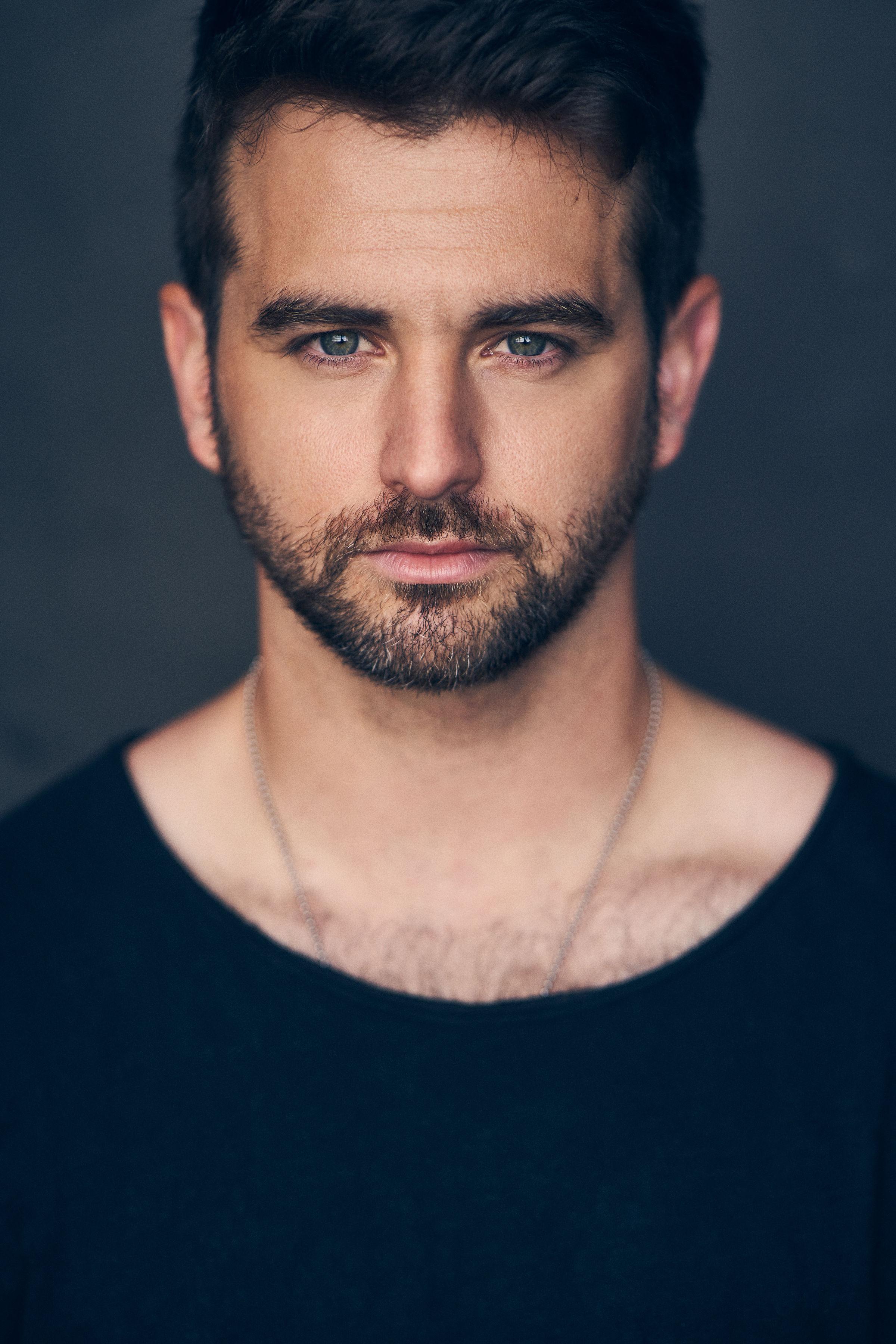 actor Brandon Tyler Jones large photo