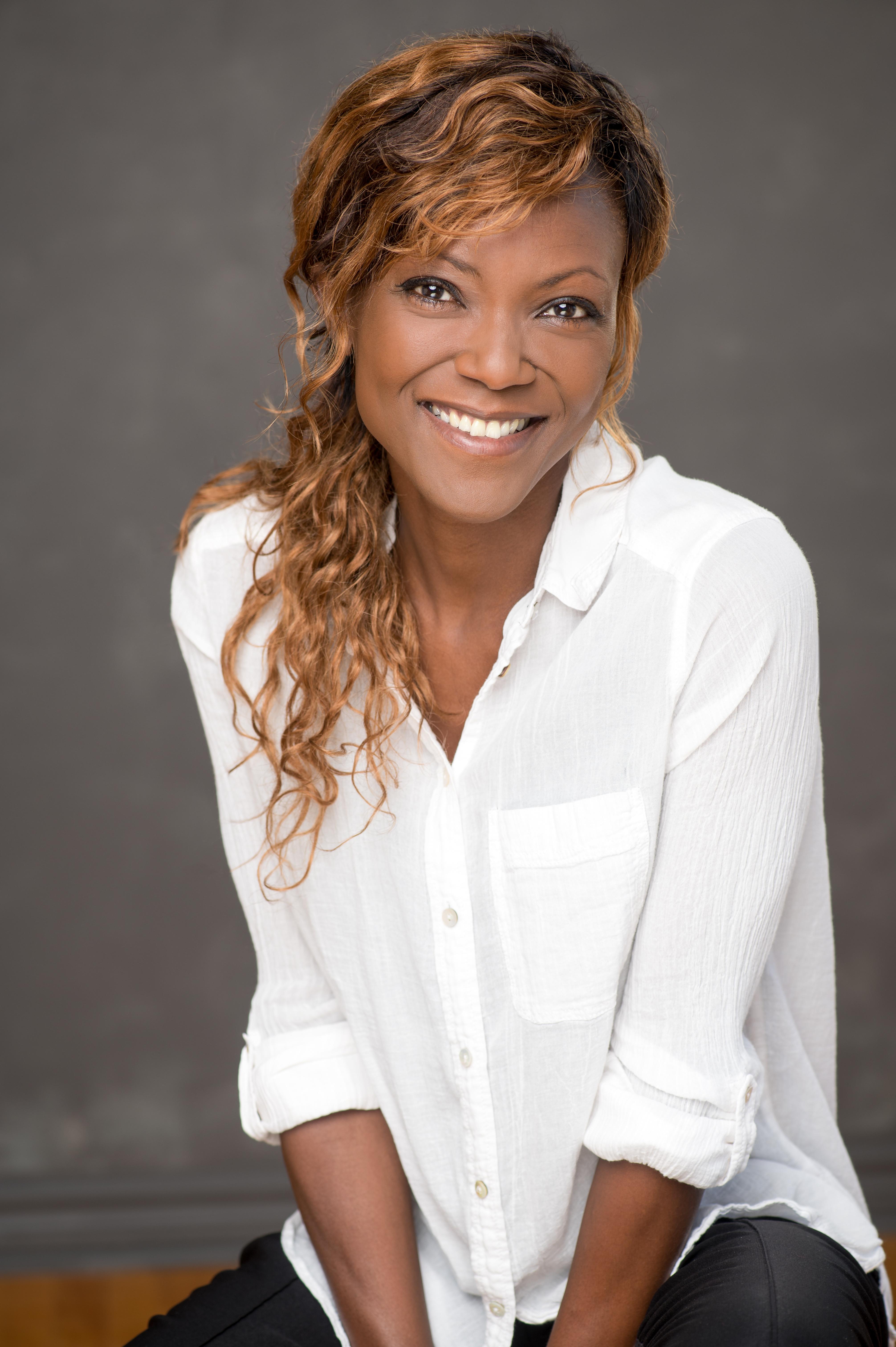 actor Samantha Kaine large photo