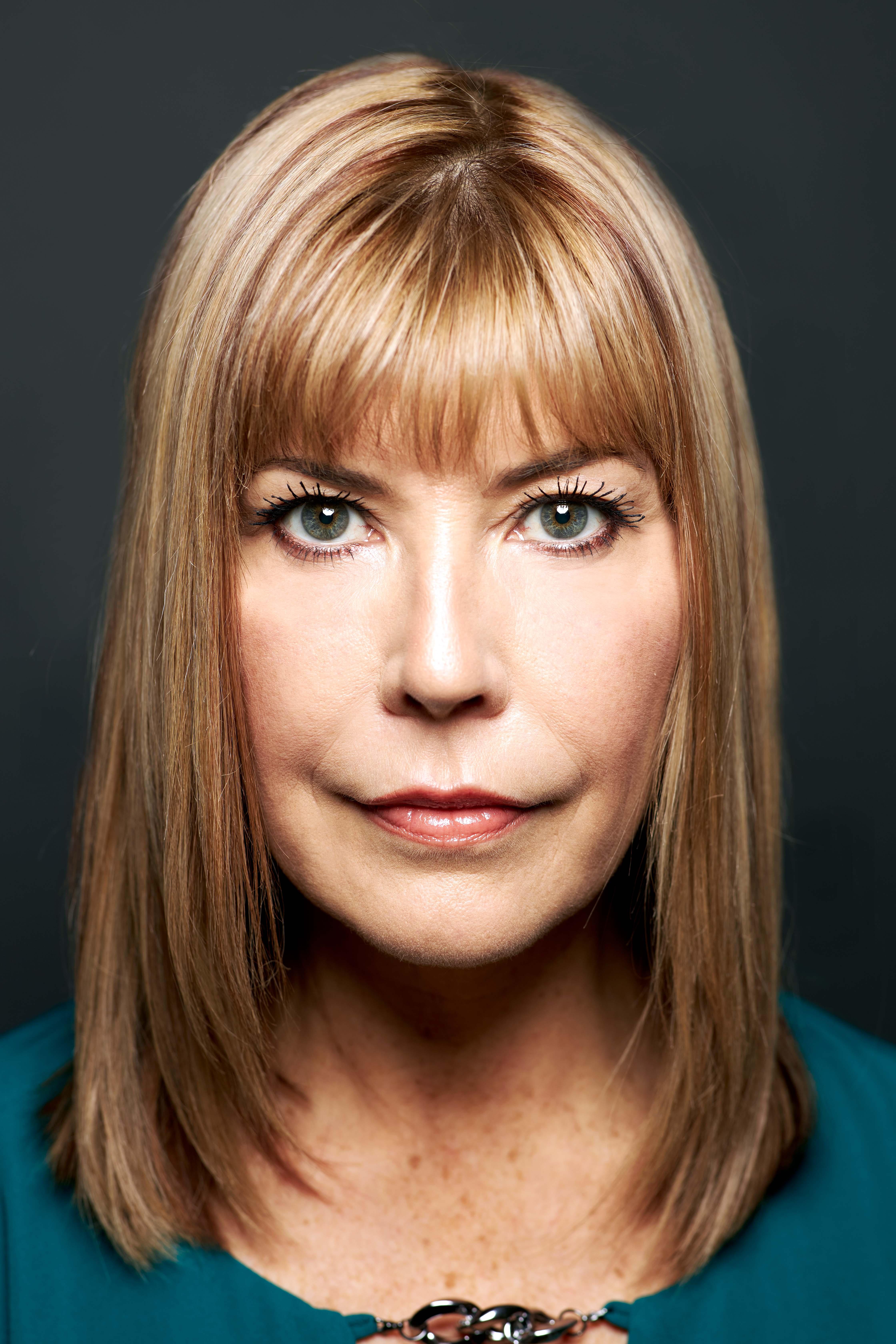 actor Jennifer Austin large photo