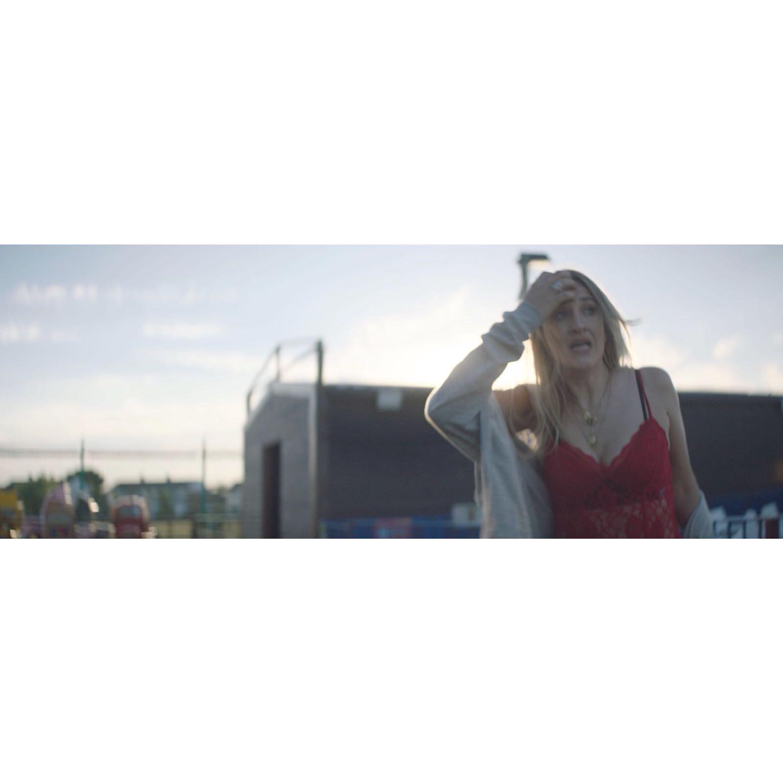 actor Kristin McIlquham large photo