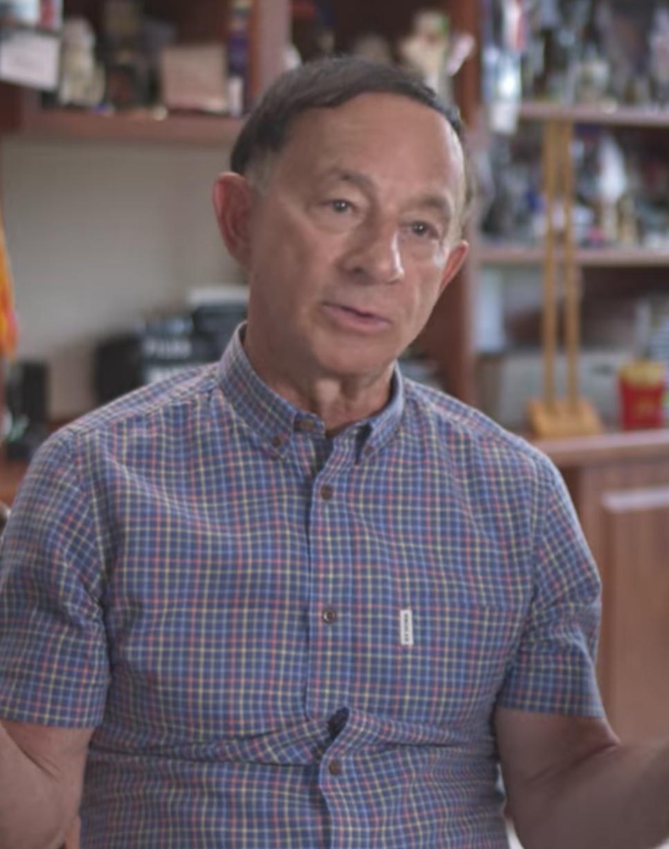 actor Mike Jacki large photo