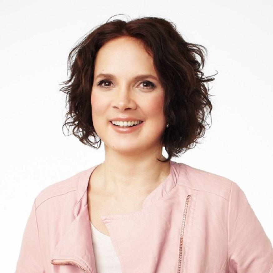 actor Yvette Feuer large photo