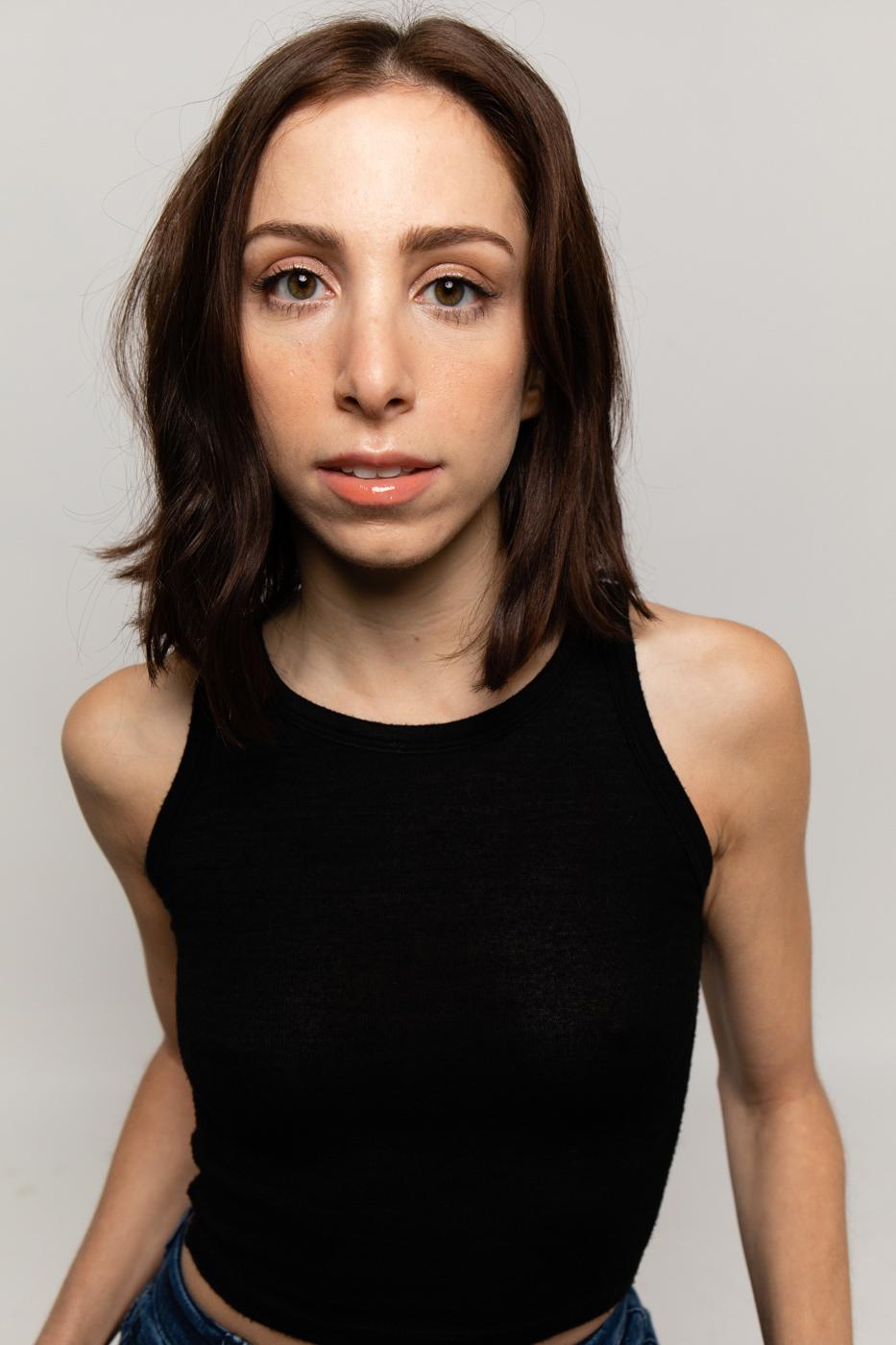 actor Christina Reis large photo