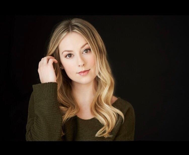 actor Angela Kaiser large photo