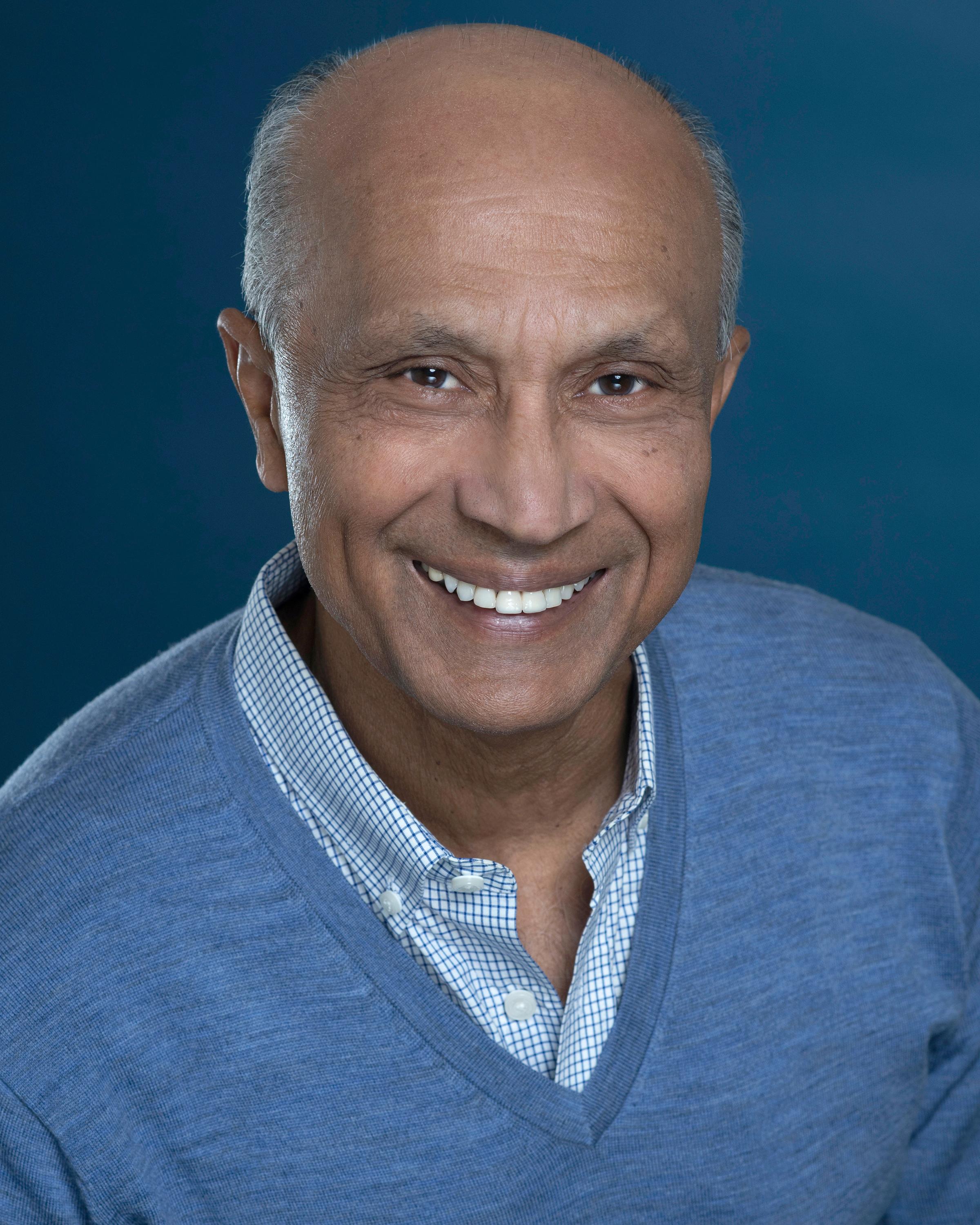 actor Cliff Samara large photo