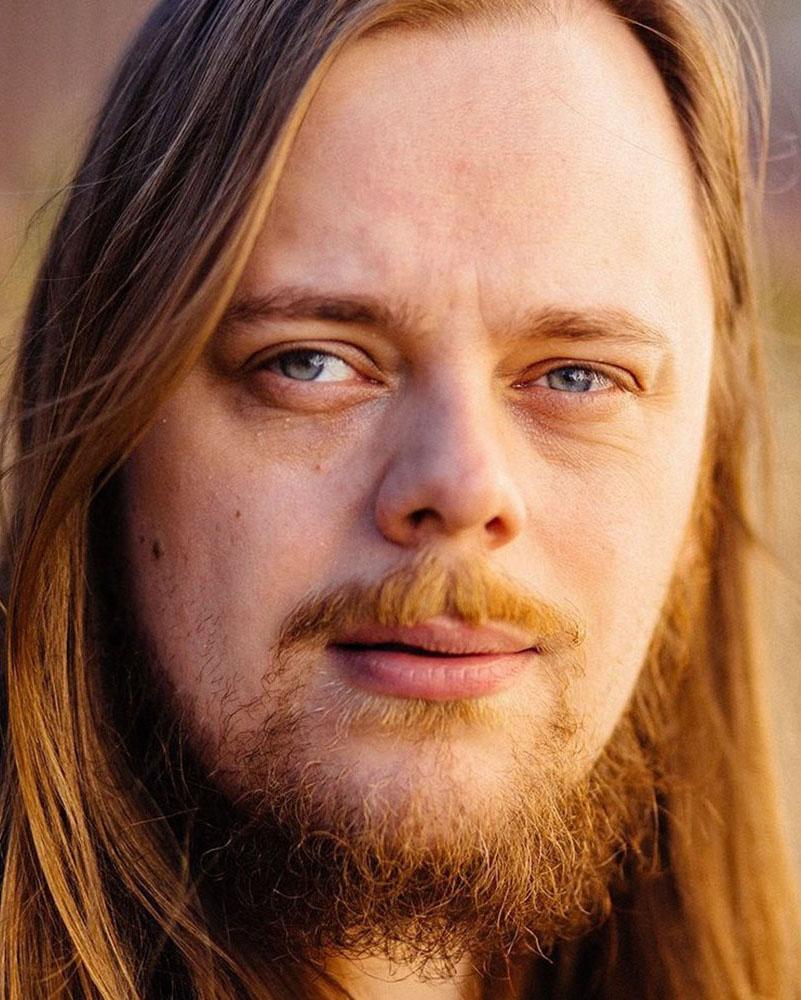 actor Lawrie Brewster large photo