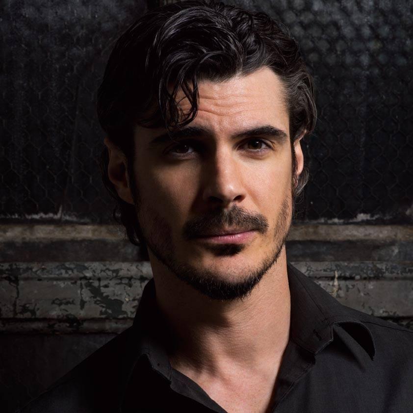 actor Mike Bredon large photo