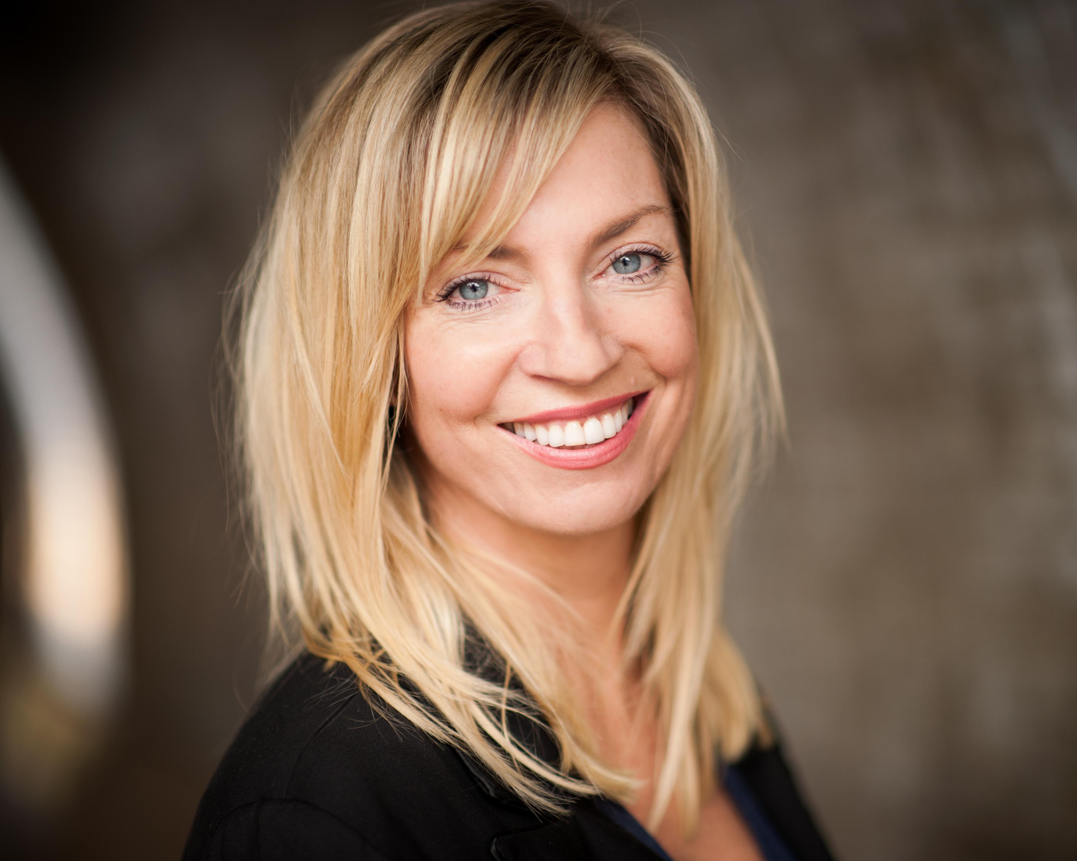 actor Jacquie Brennan large photo