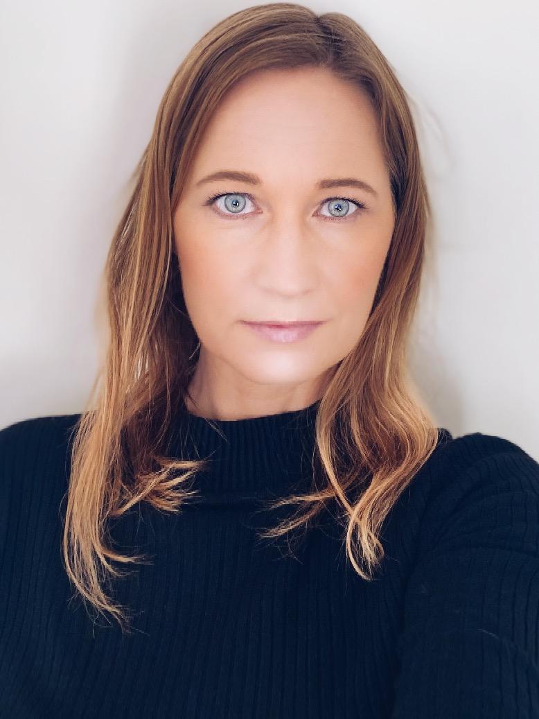 actor Ruth Clarson large photo