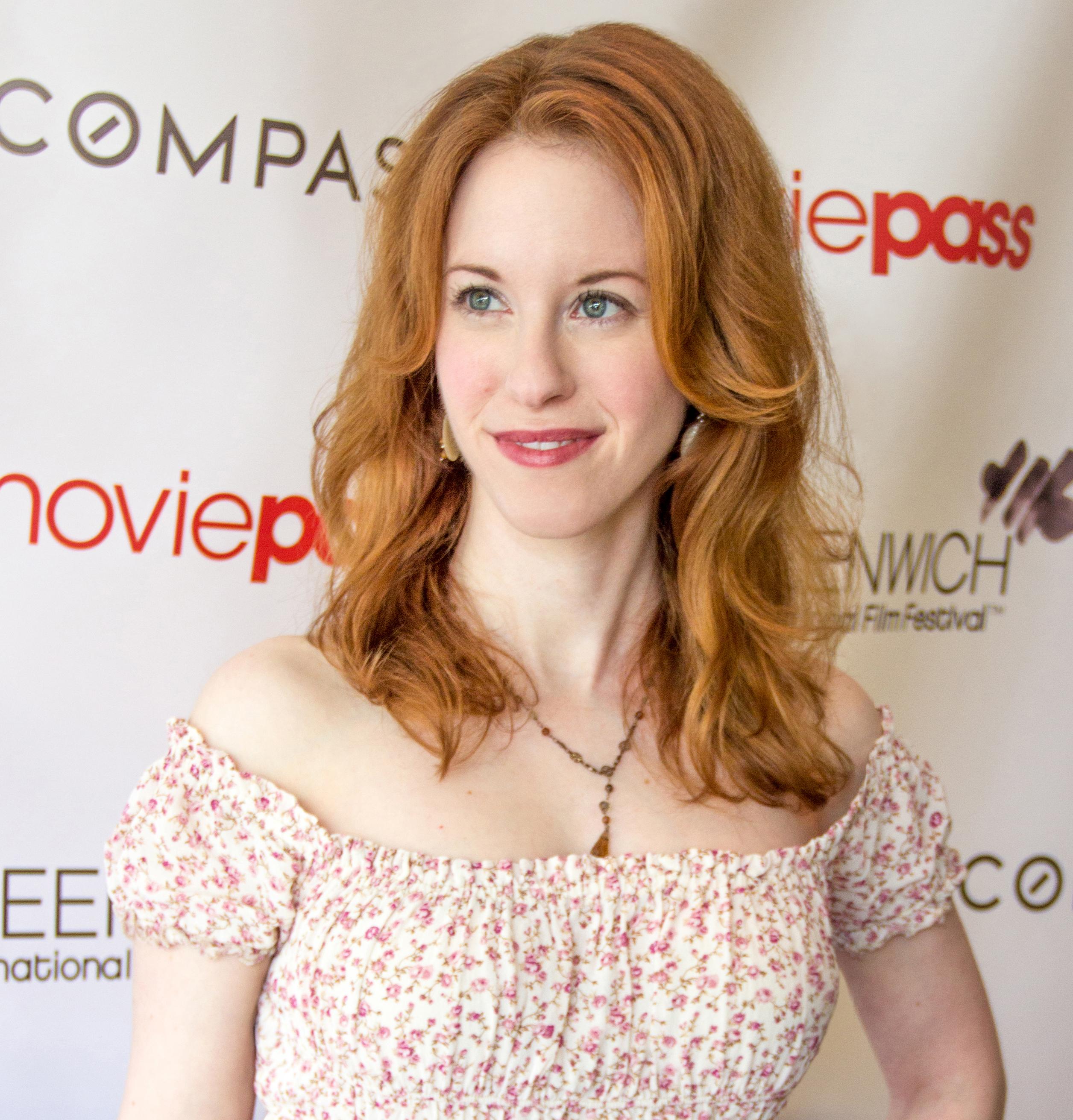 actor Elisabeth Ness large photo