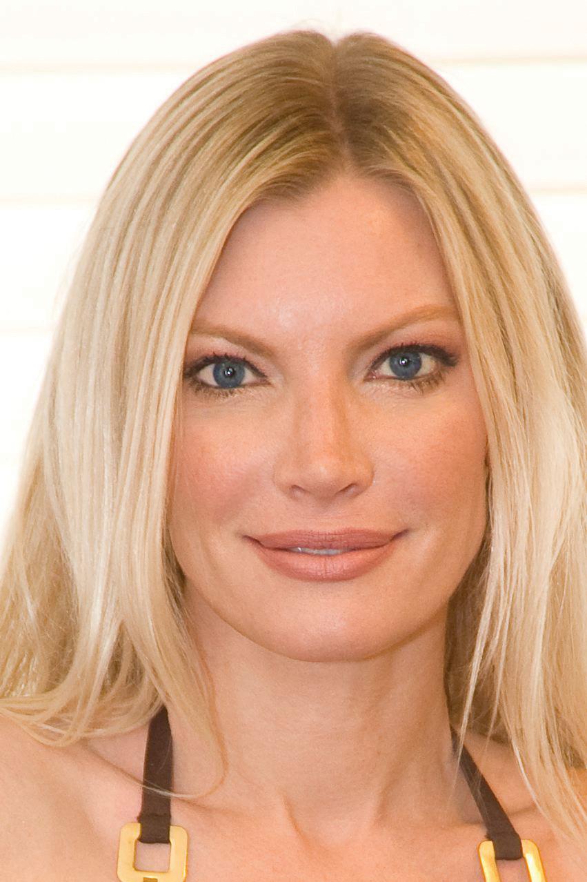 actor Renee Domenz large photo