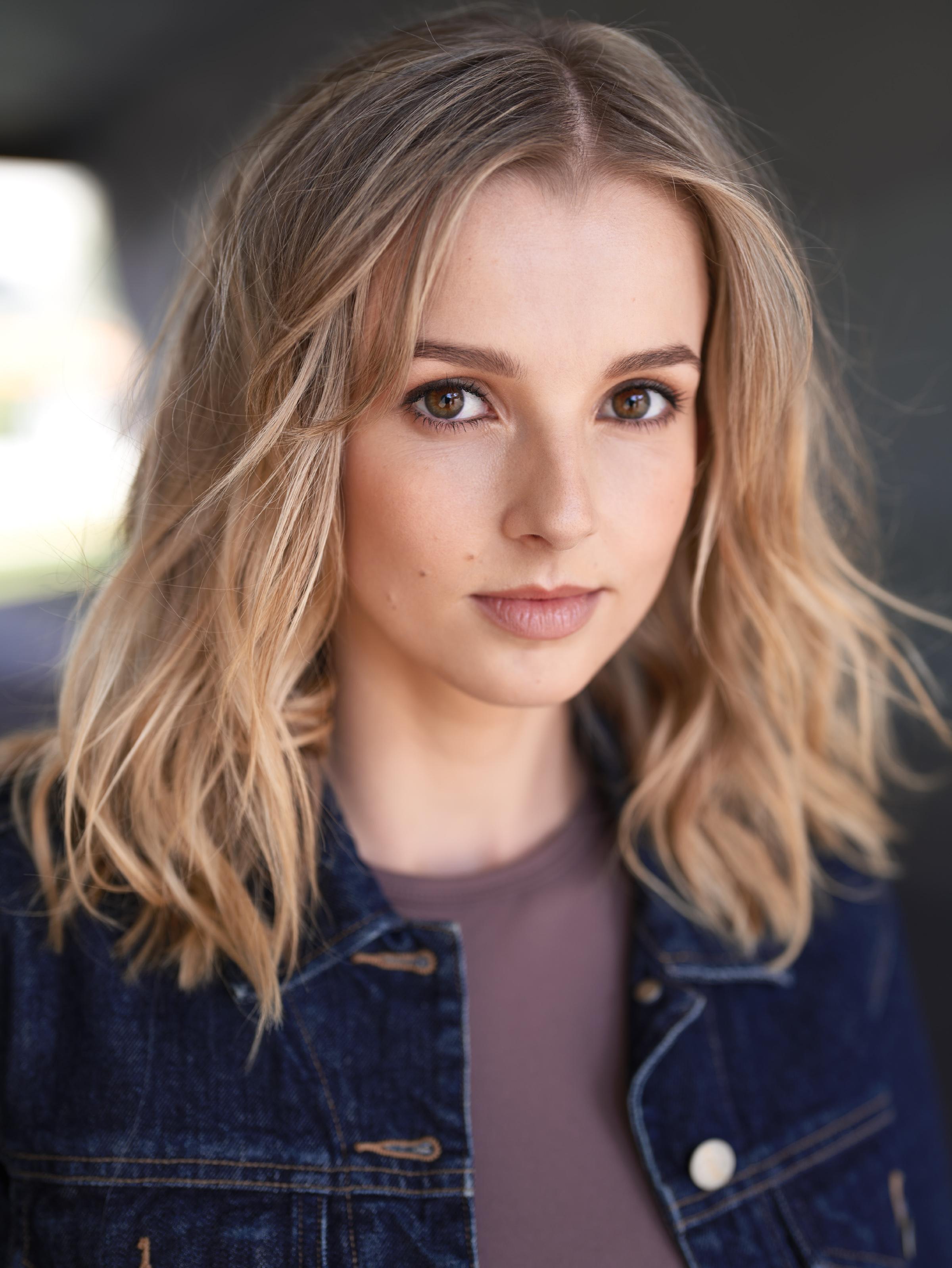 actor Georgia Crisfield Smith large photo