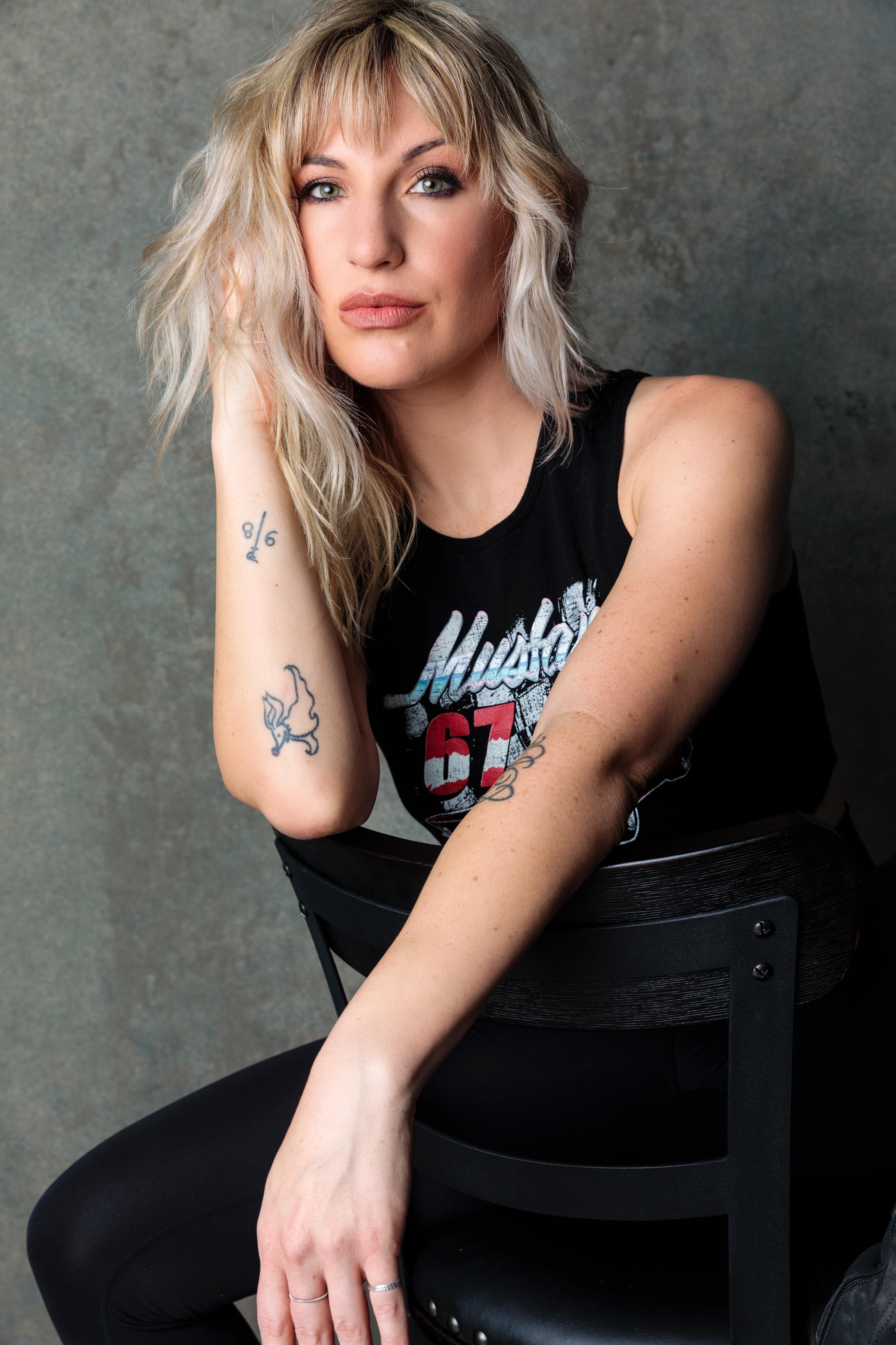 actor Kellie Christensen large photo