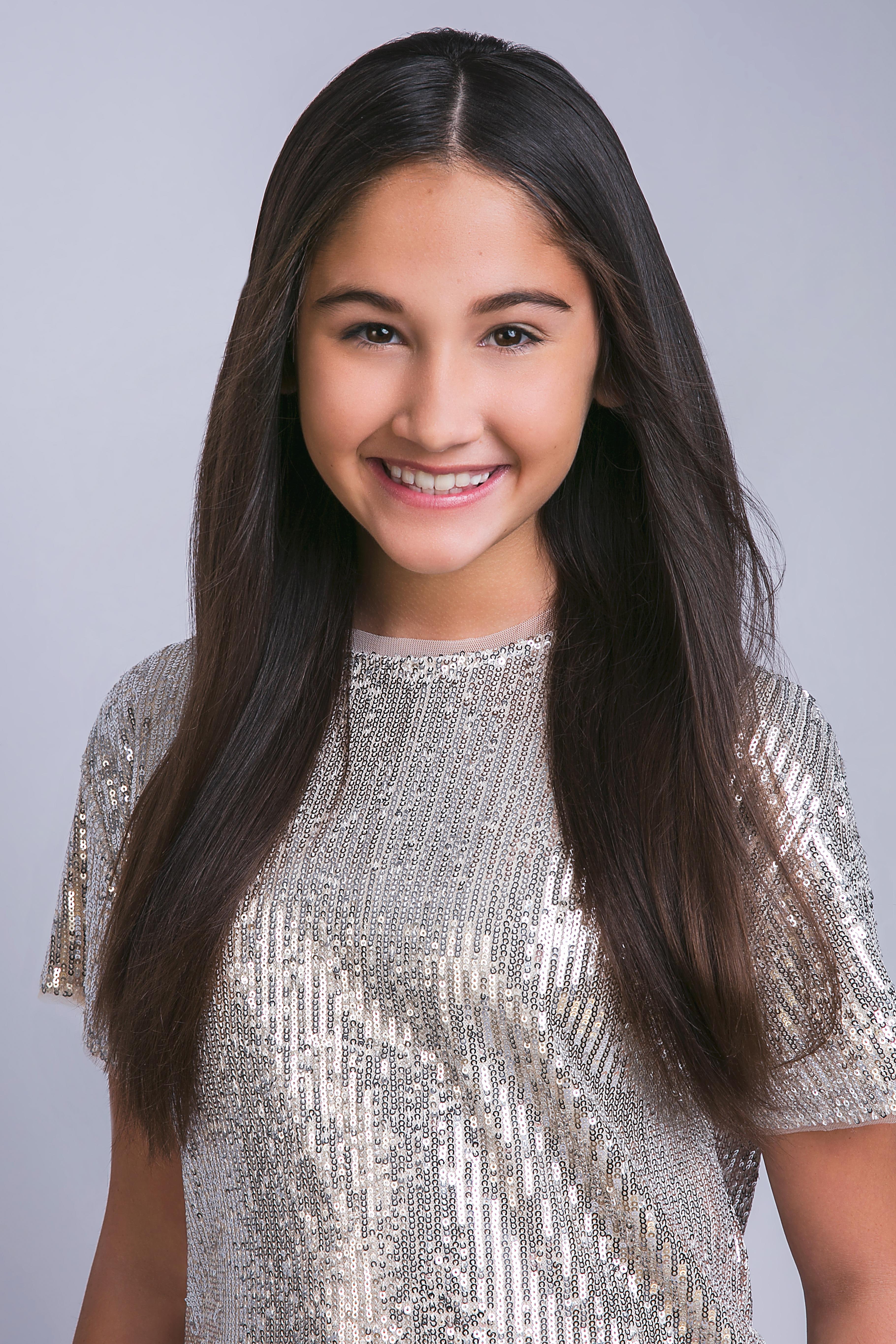 actor Alyssa Anthony large photo