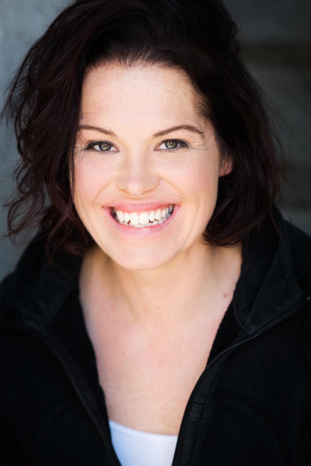 actor Sarah Brokensha large photo