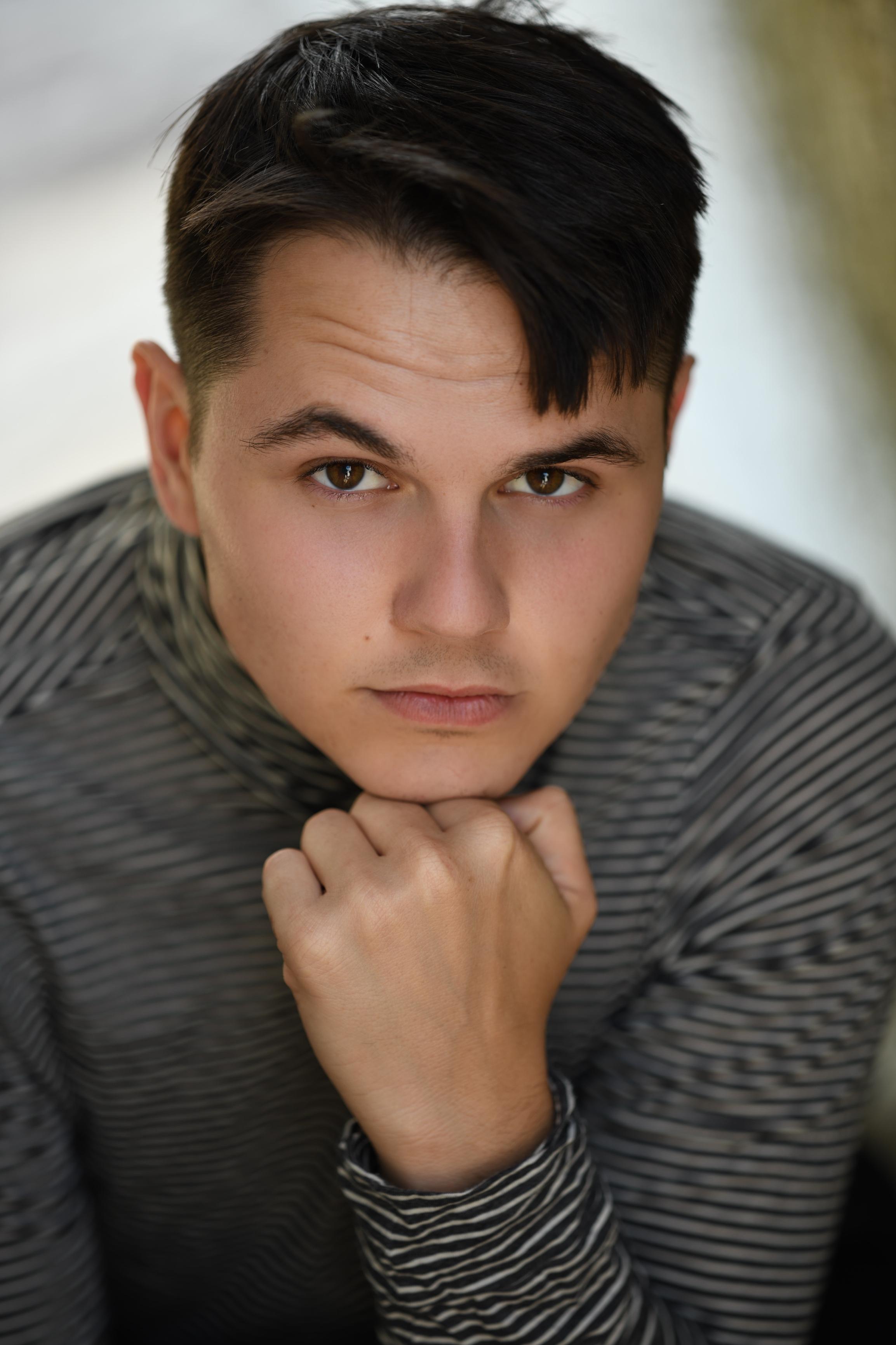 actor Michael Friend large photo