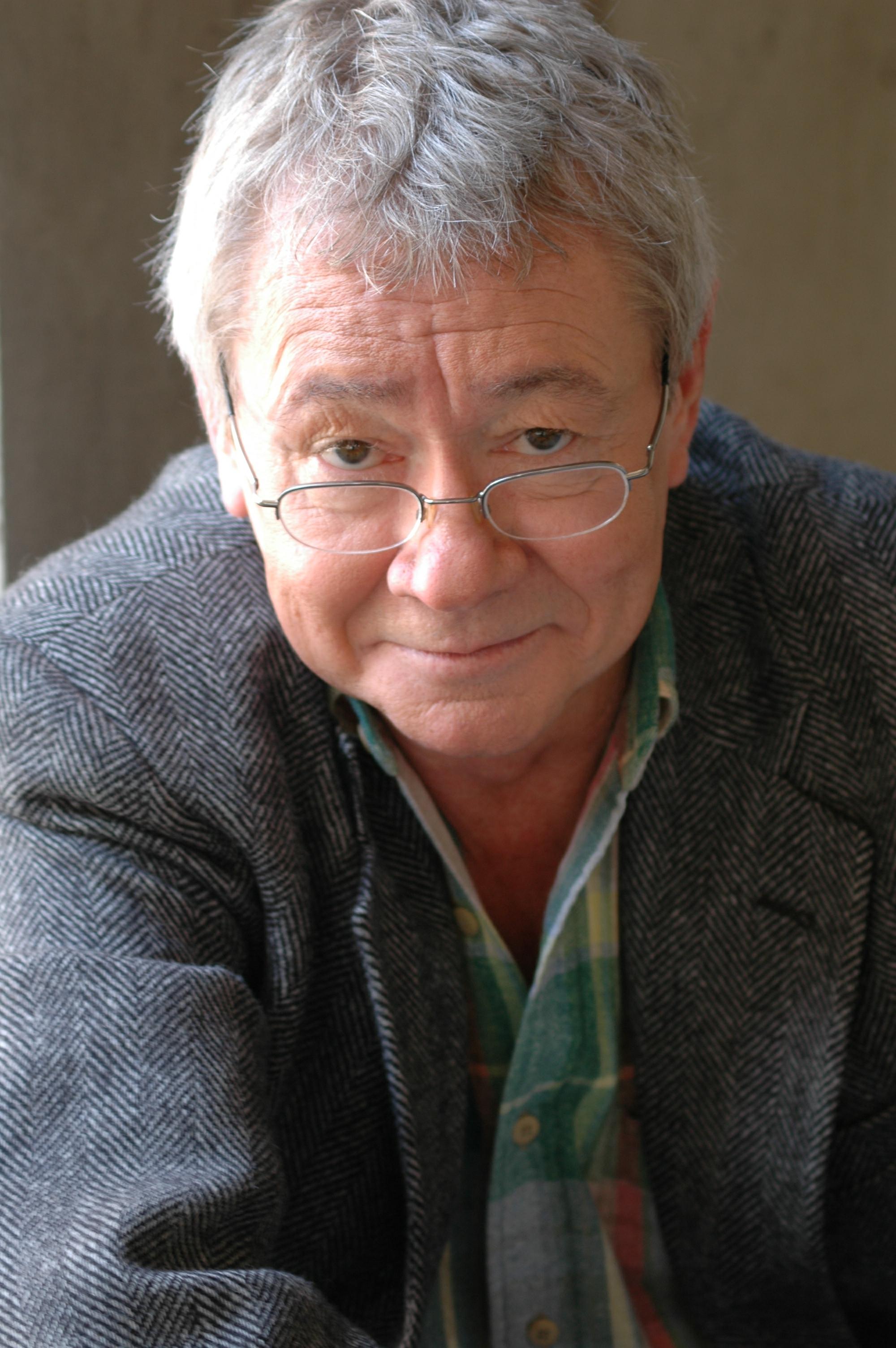 actor Michael Ray Davis large photo