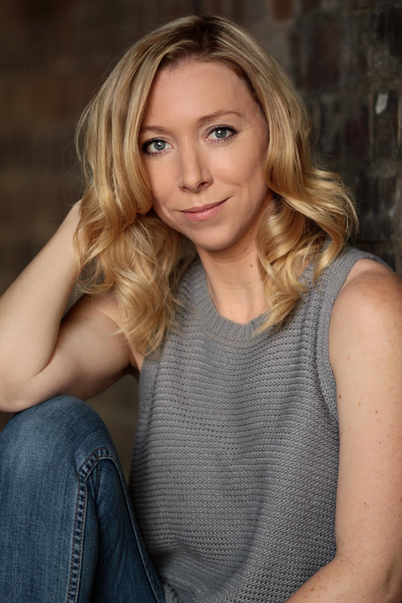 actor Shannon Gibson large photo