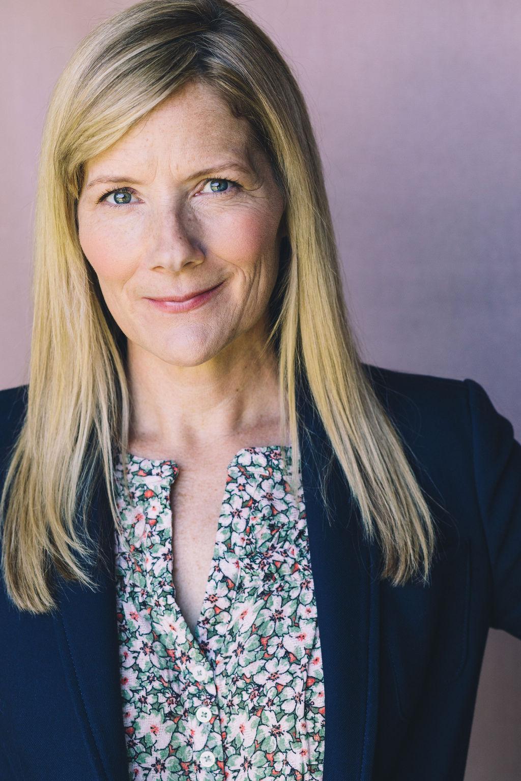 actor Amy Landers large photo