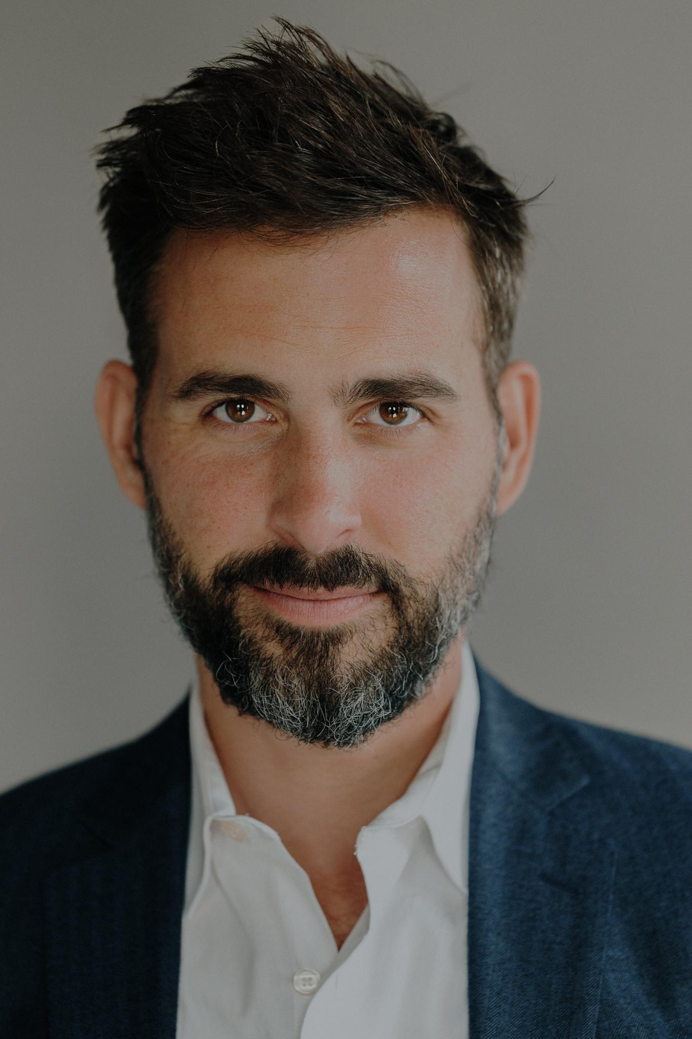 actor Keith Compton large photo