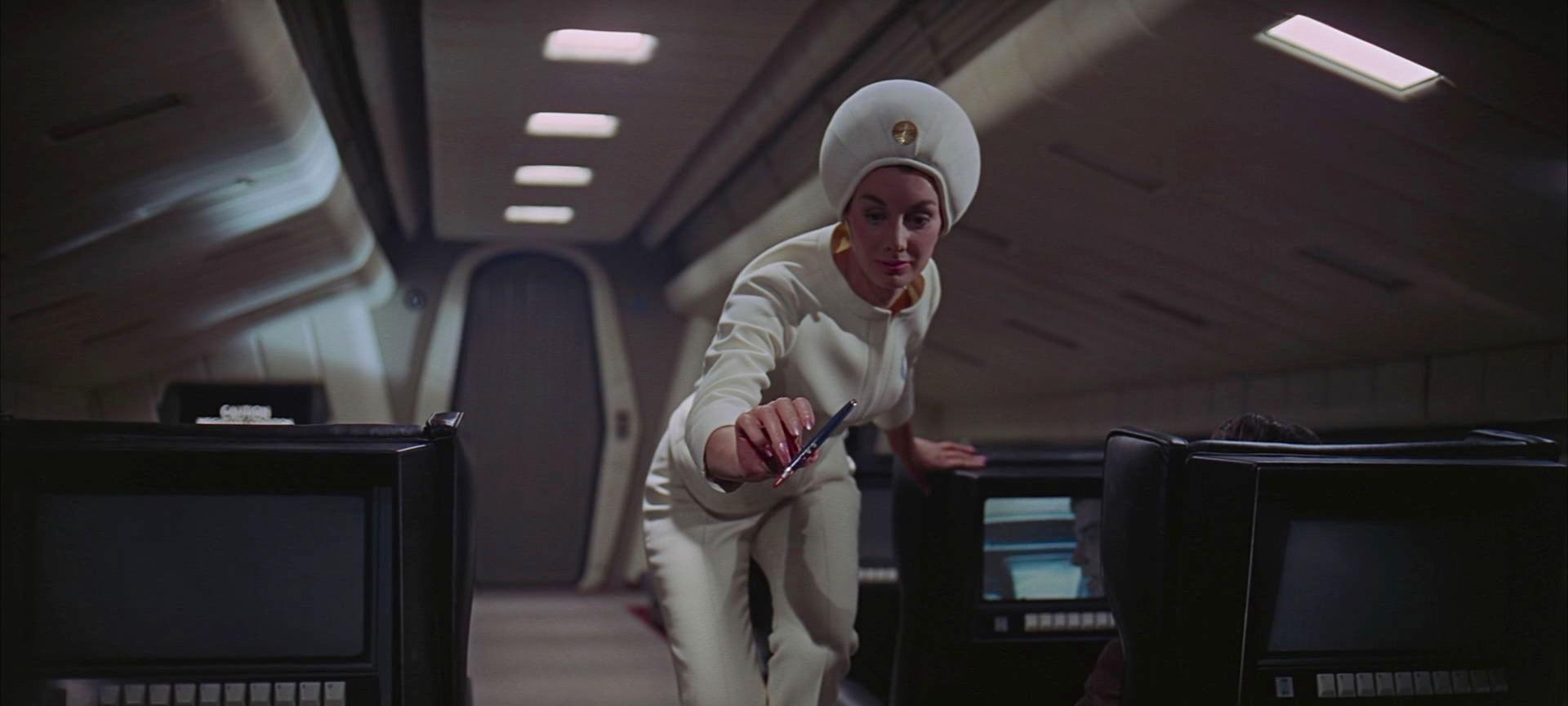 actor Heather Downham large photo