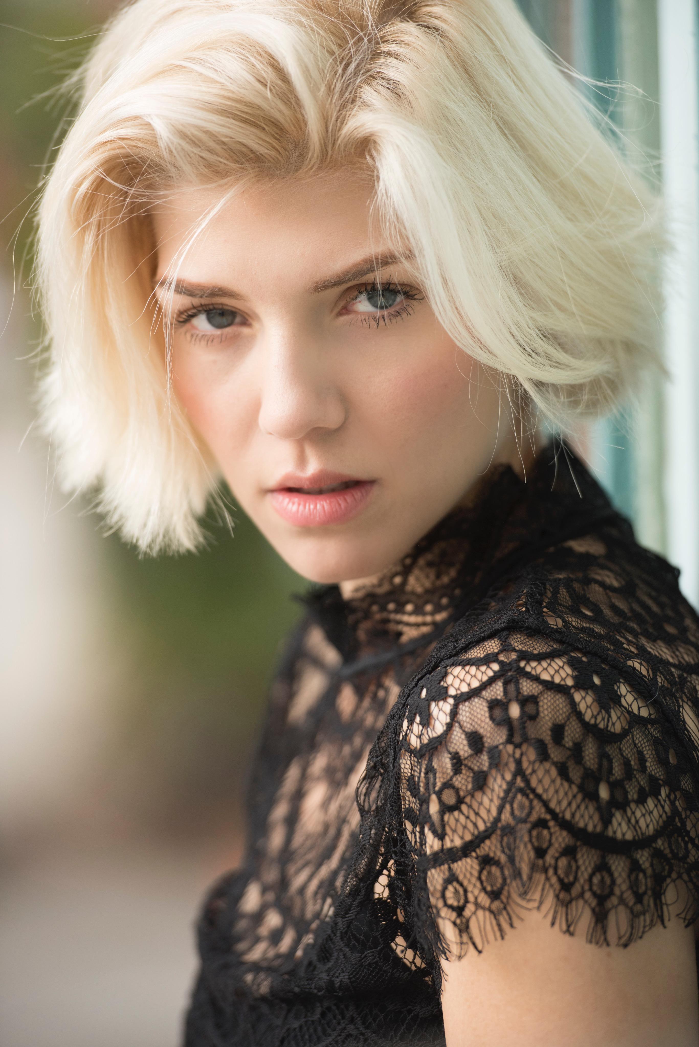 actor Mary Kolende large photo