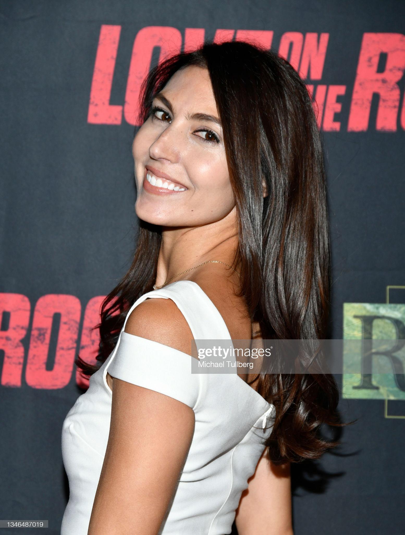 actor Liesel Hlista large photo