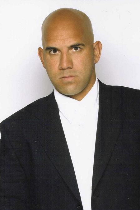 actor Tony Flores large photo